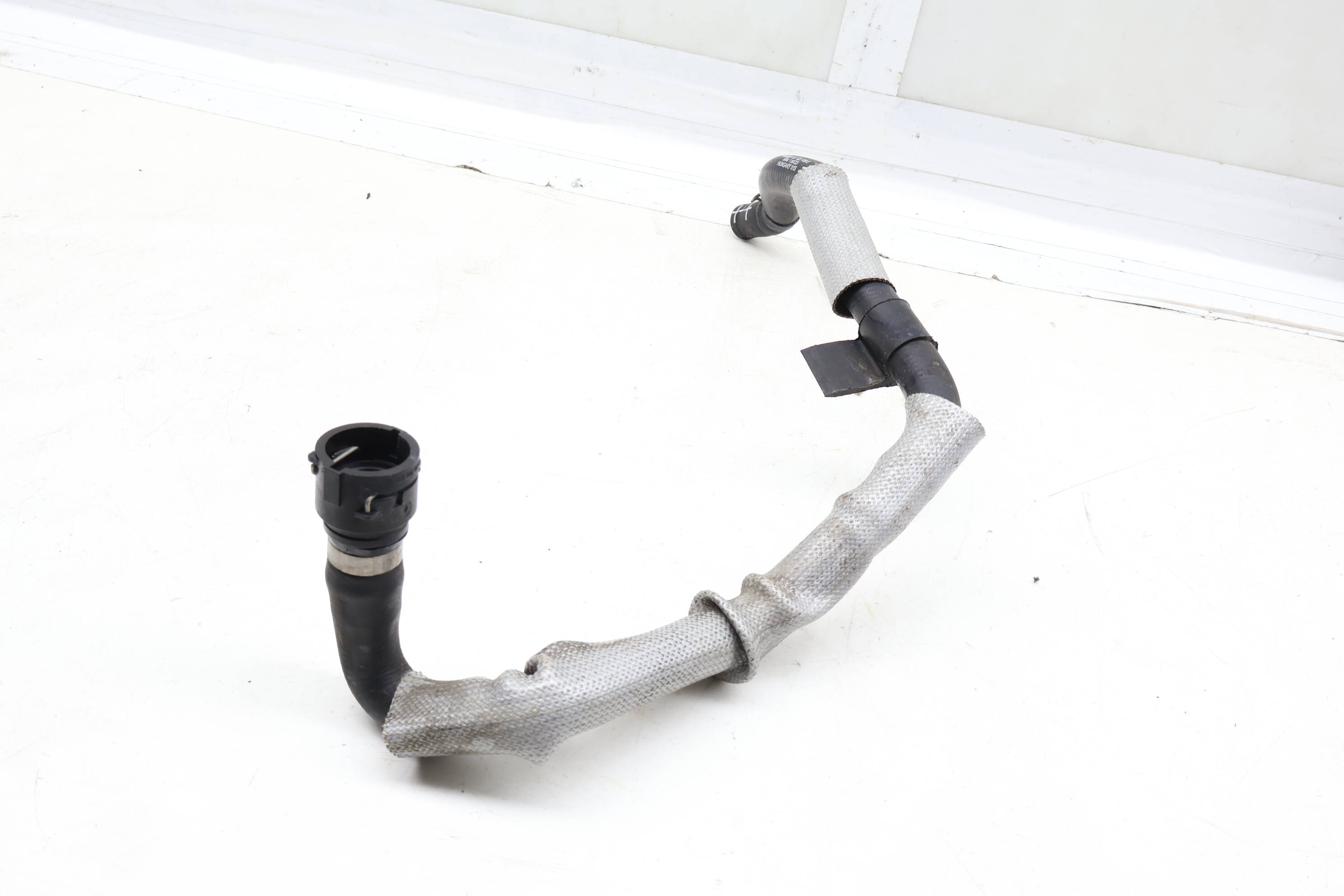 Coolant Reservoir Hose / Line 7L6122109E