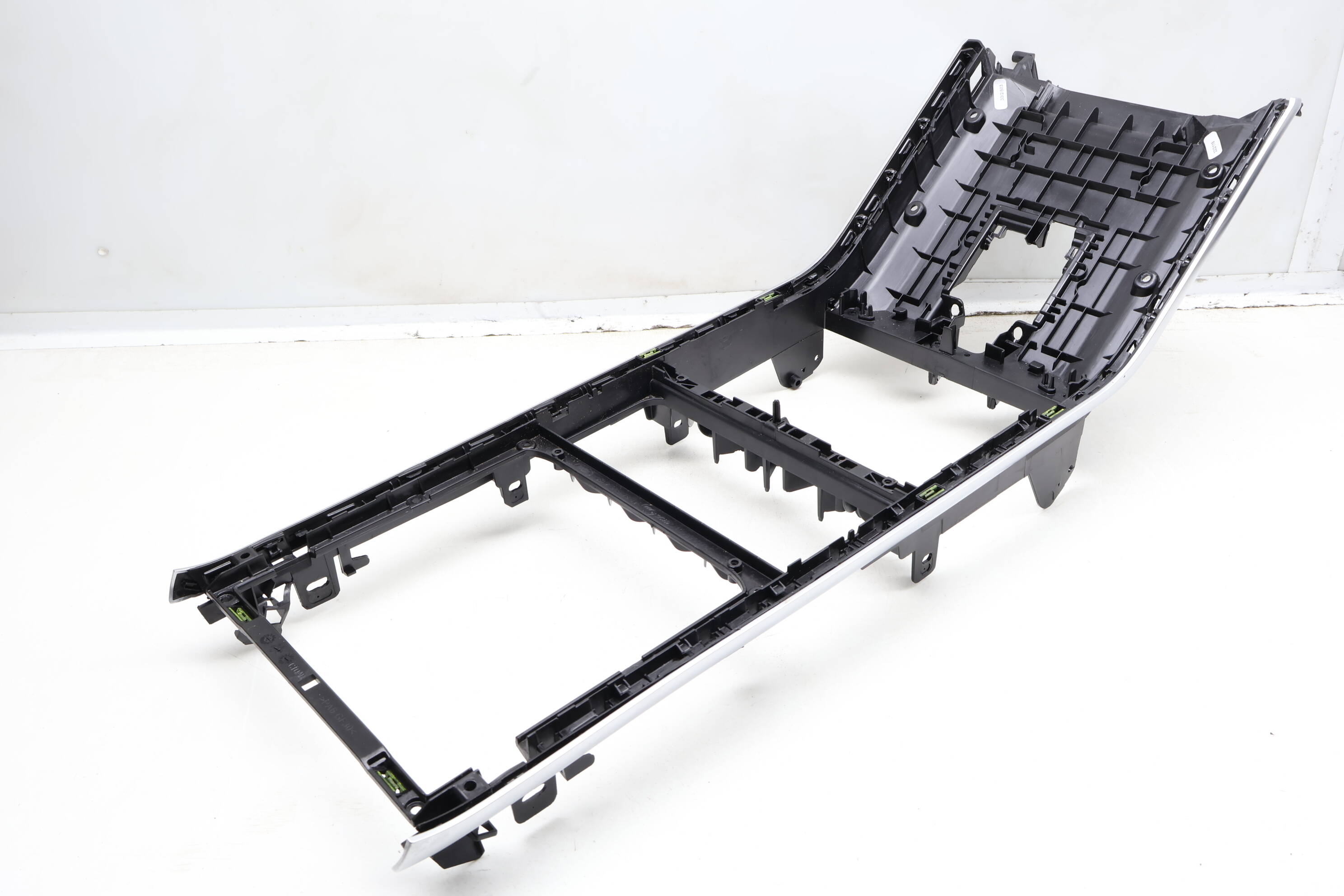 Center Console Mount / Bracket J8A2045B28AF