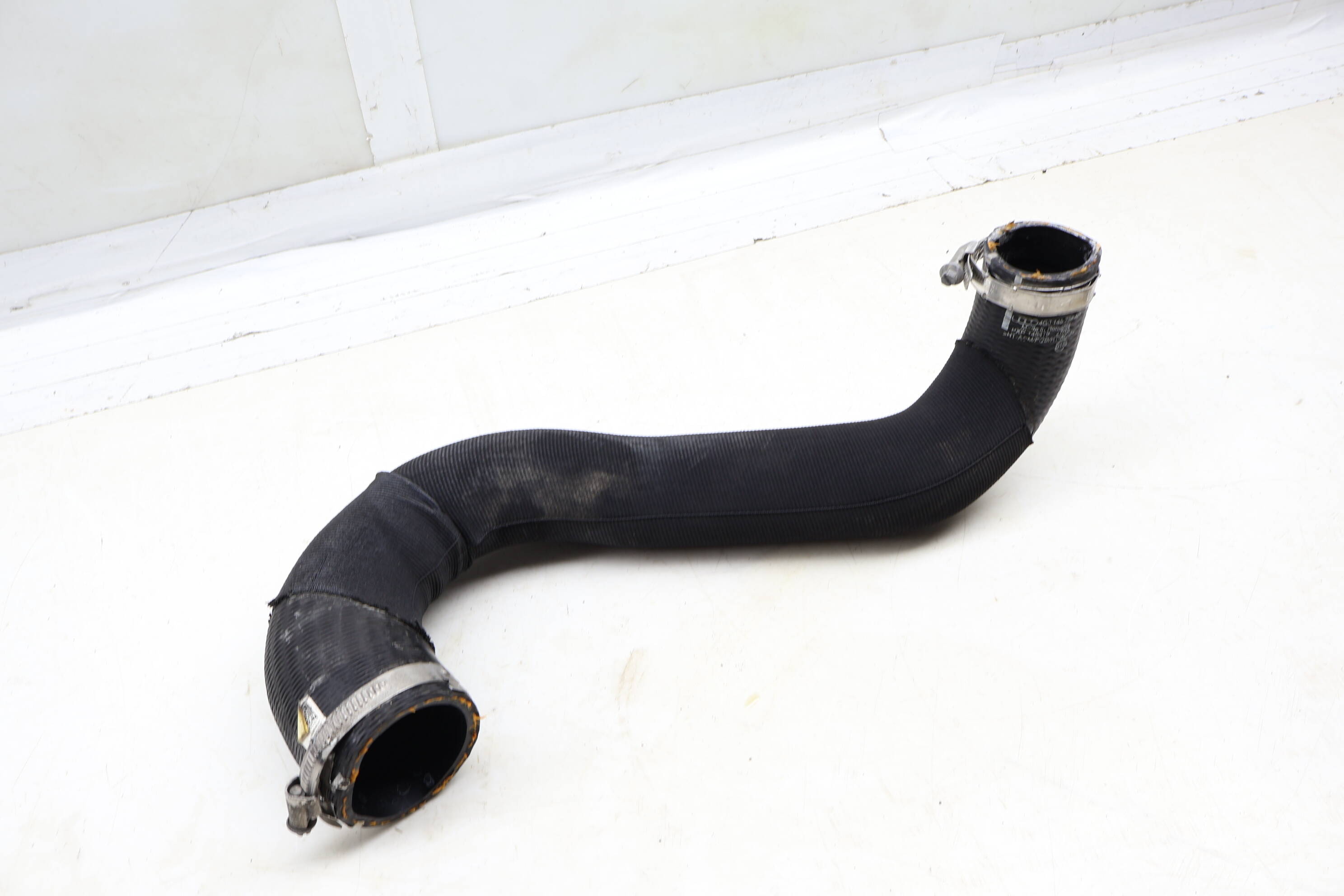 Turbo Intercooler Hose / Line 4G0145738AR