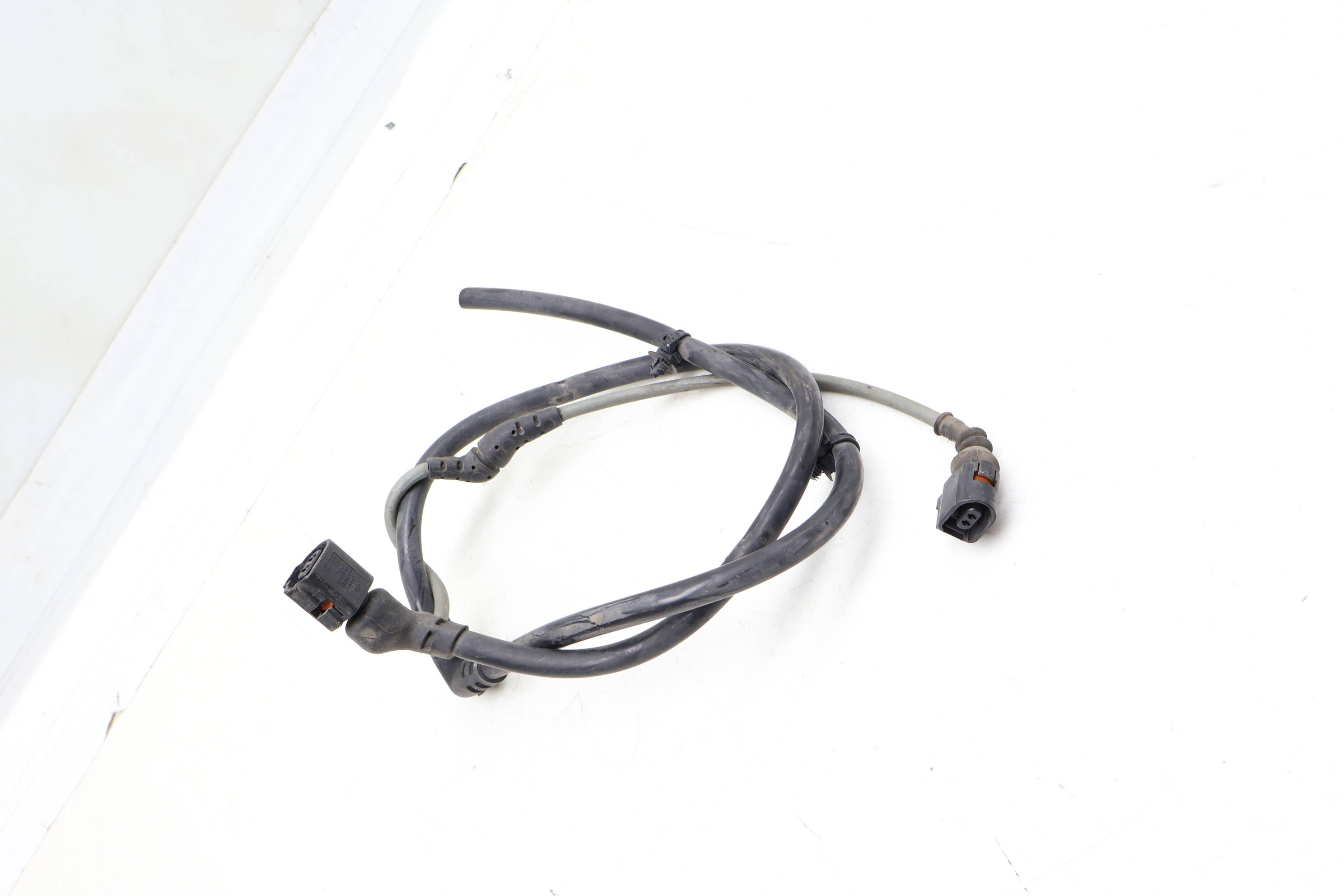 Abs / Speed Sensor Wiring Harness 3CN927902E