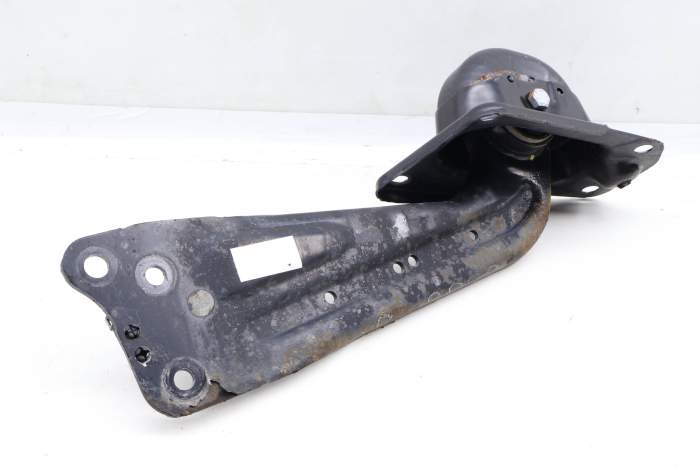 Lower Control / Trailing Arm 3QF505224B main product photo