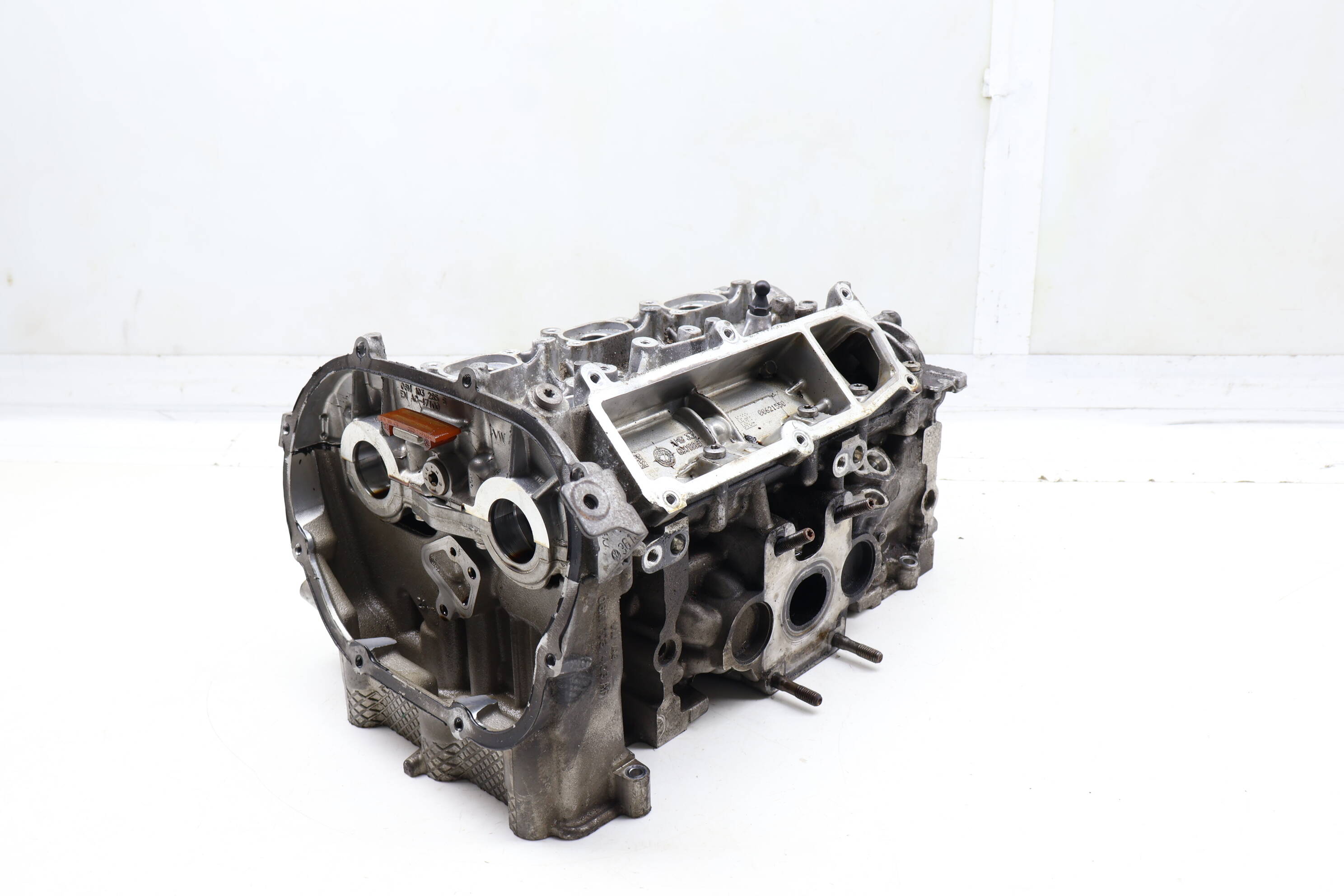 Cwgd Engine Cylinder Head 06M103061P