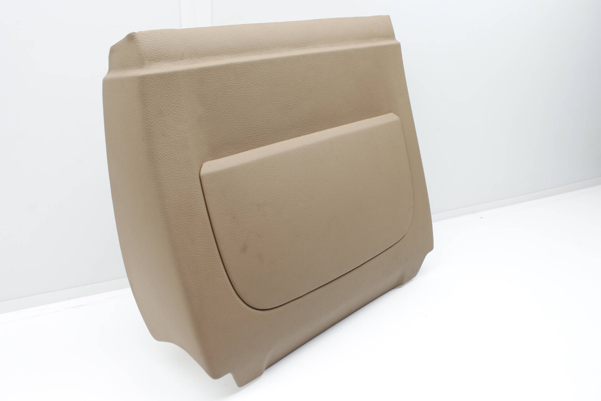 Lower Seat Back Panel 52107223787