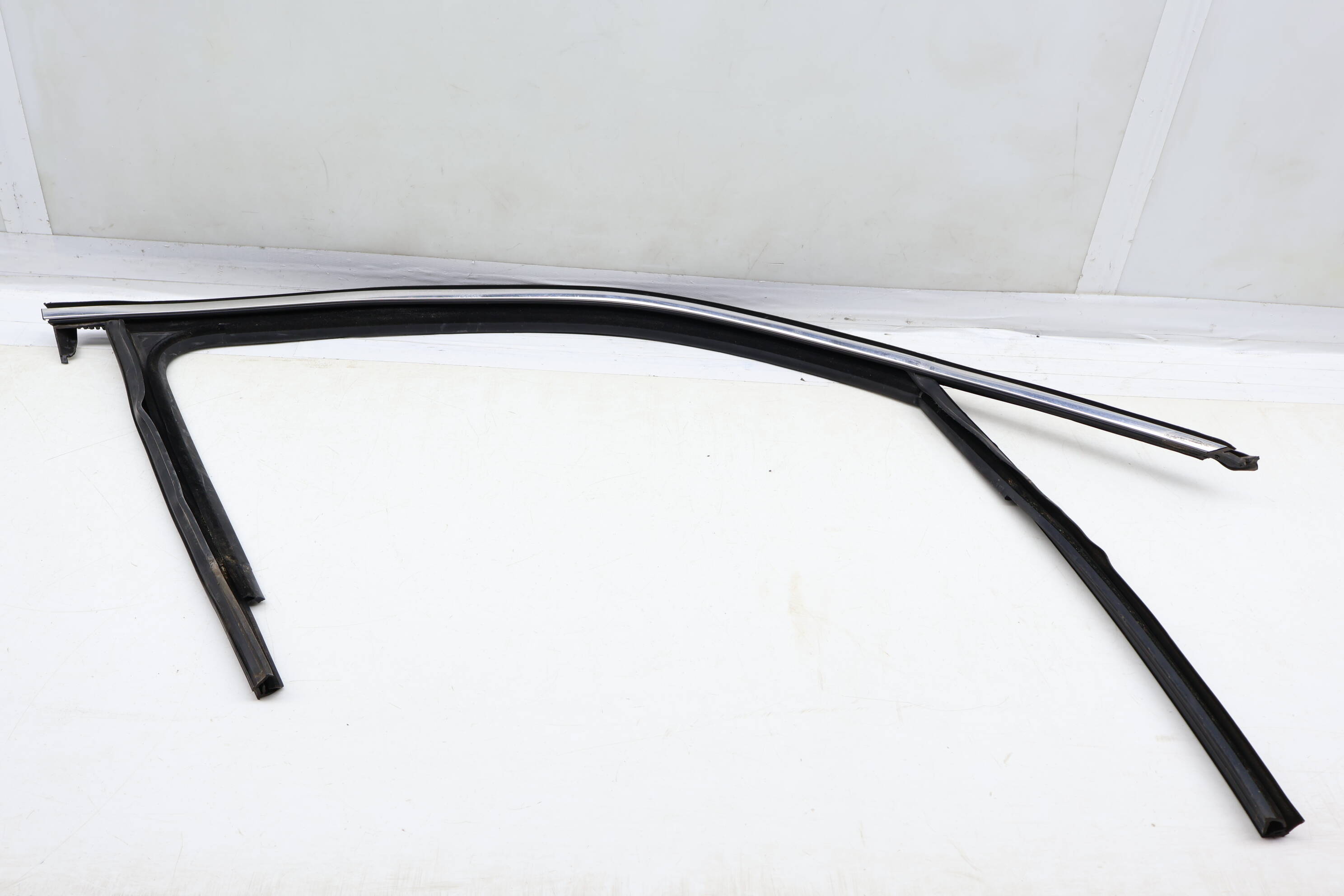 Door Window Glass Channel / Seal 3CM837432