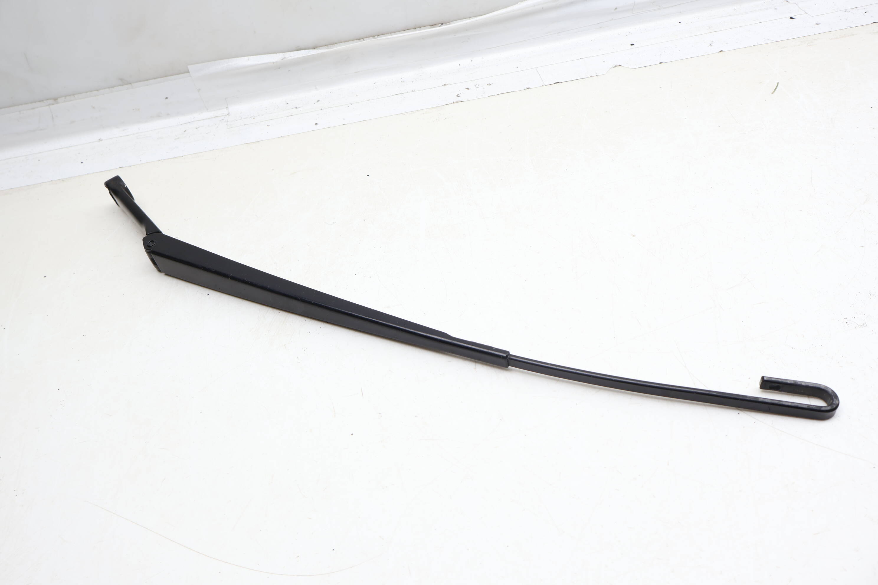Windshield Wiper Arm 8D1955408D