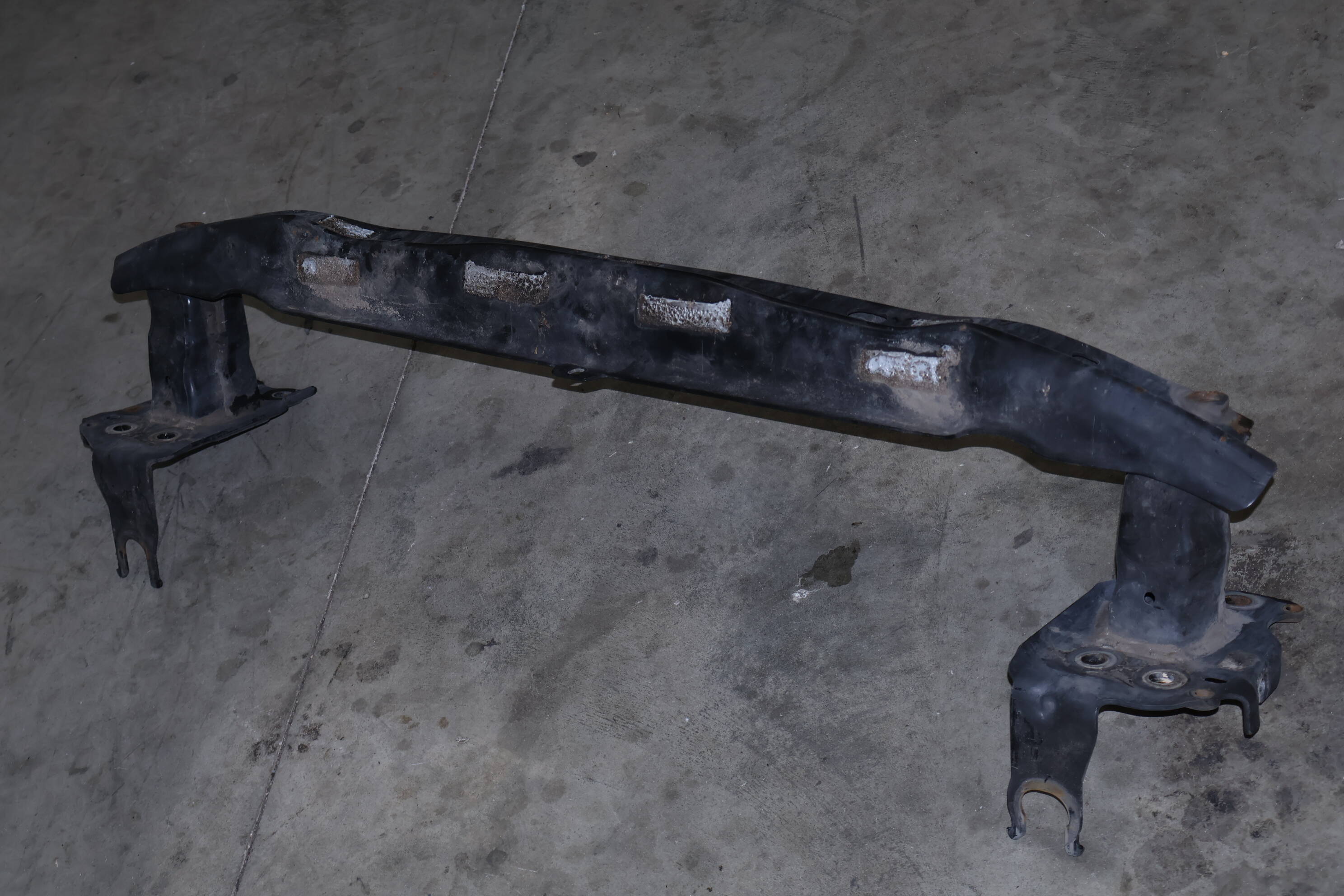 Bumper Impact Beam / Reinforcement Bar 7L0807109E