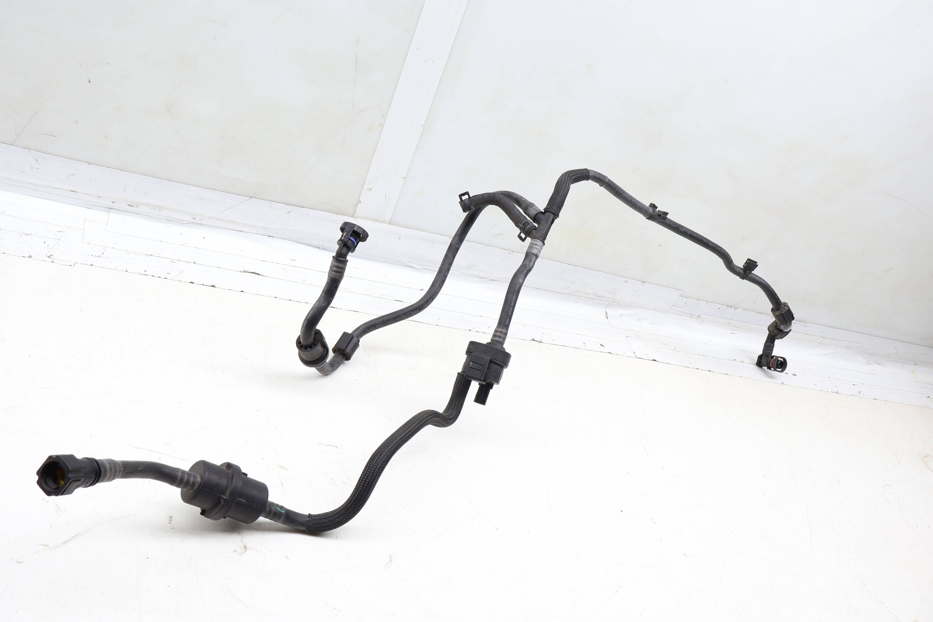 Fuel Tank Breather Hose / Line 94611002036