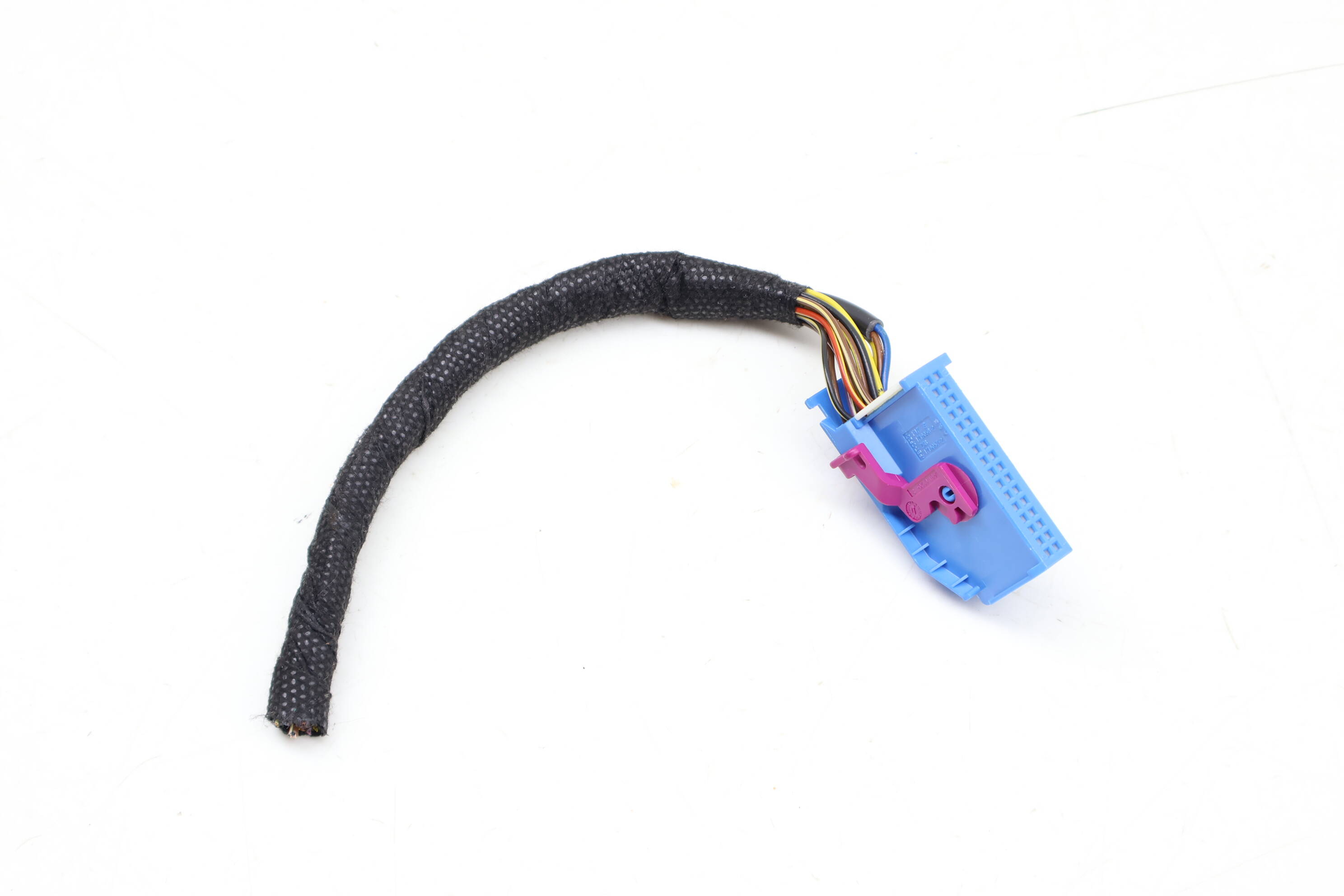 Instrument Cluster Wiring Connector / Pigtail (32-Pin) 1J0972977D