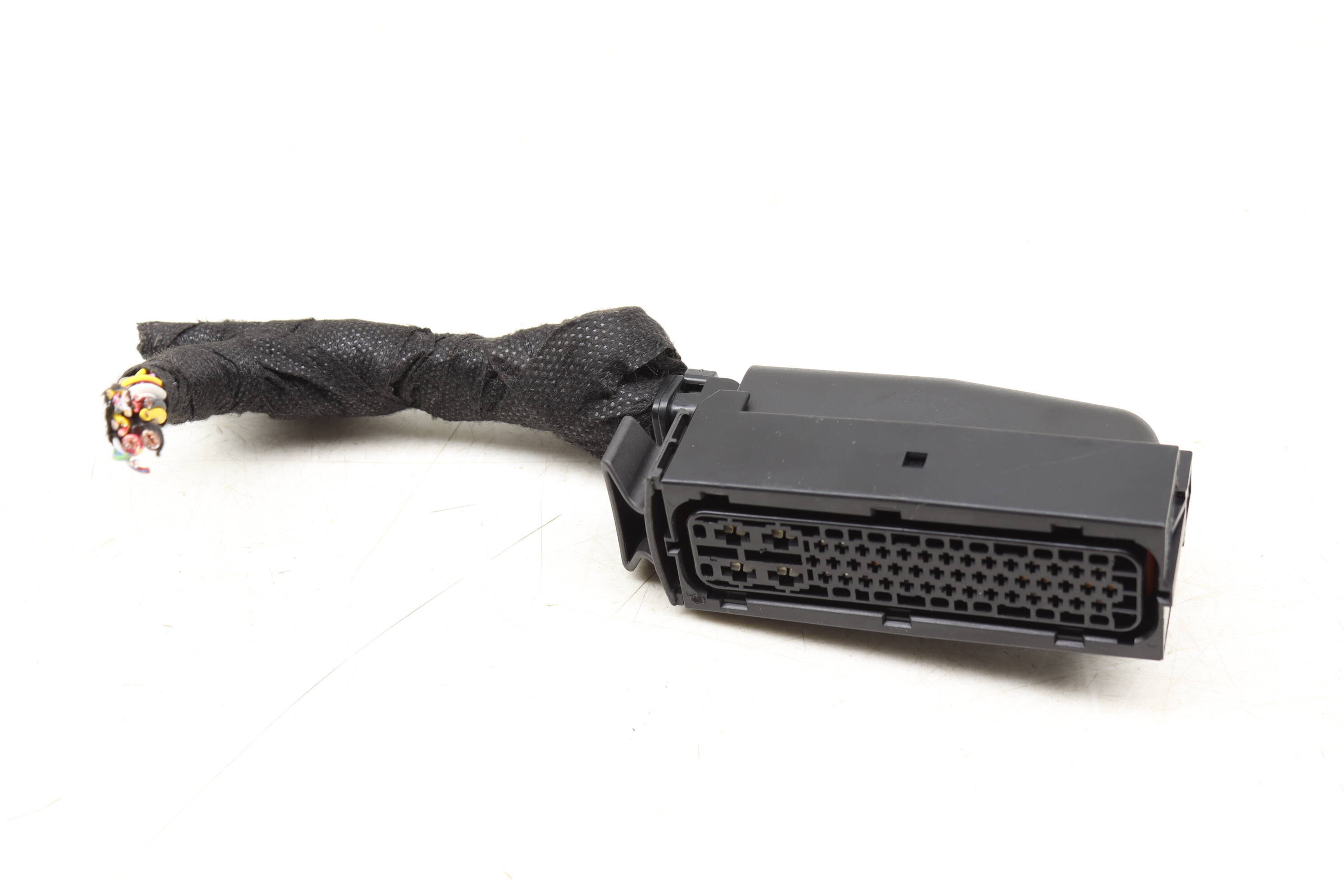 47-Pin Wiring Harness Connector / Pigtail 7M3973373