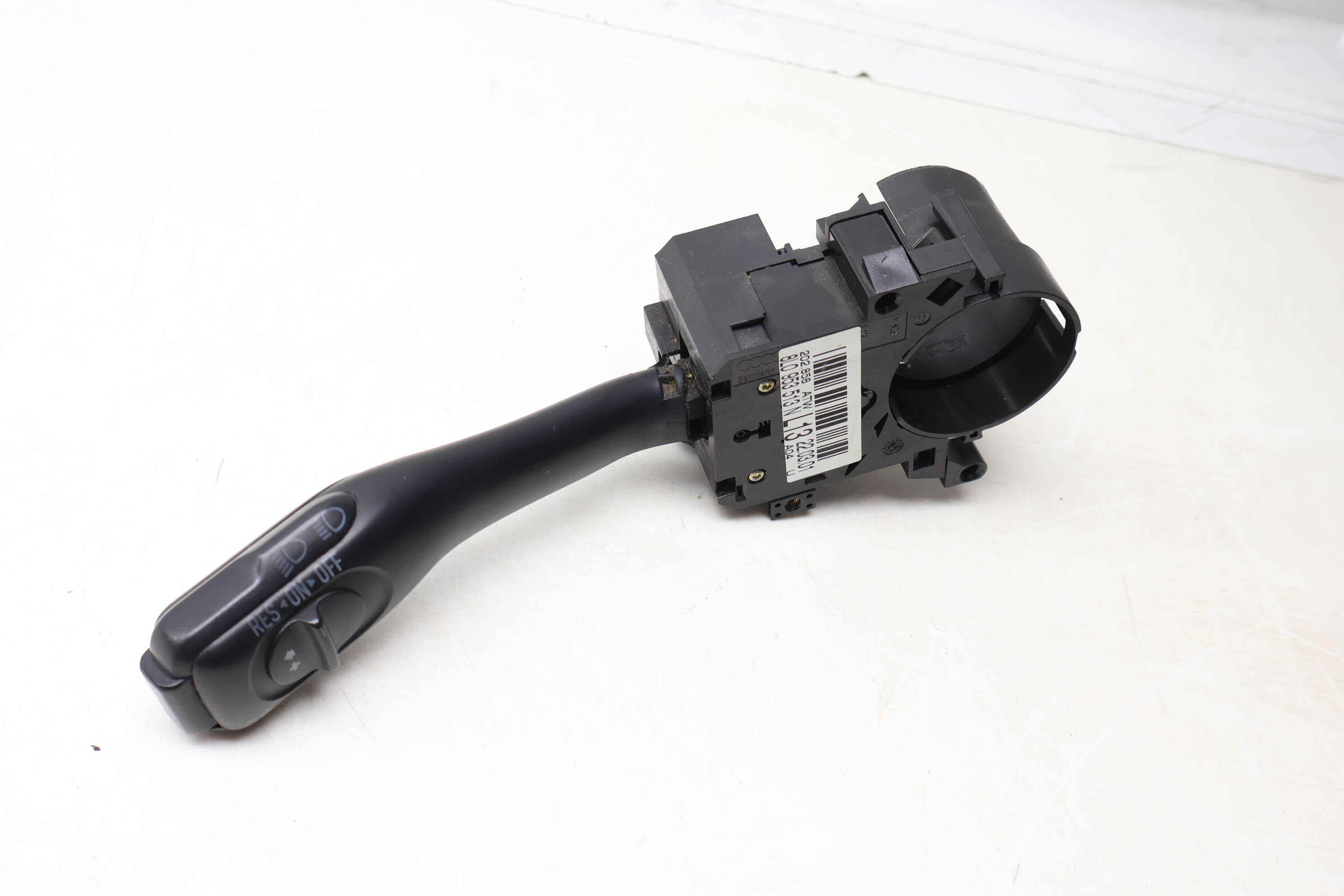 Turn Signal / Cruise Control Switch / Stalk 8L0953513N