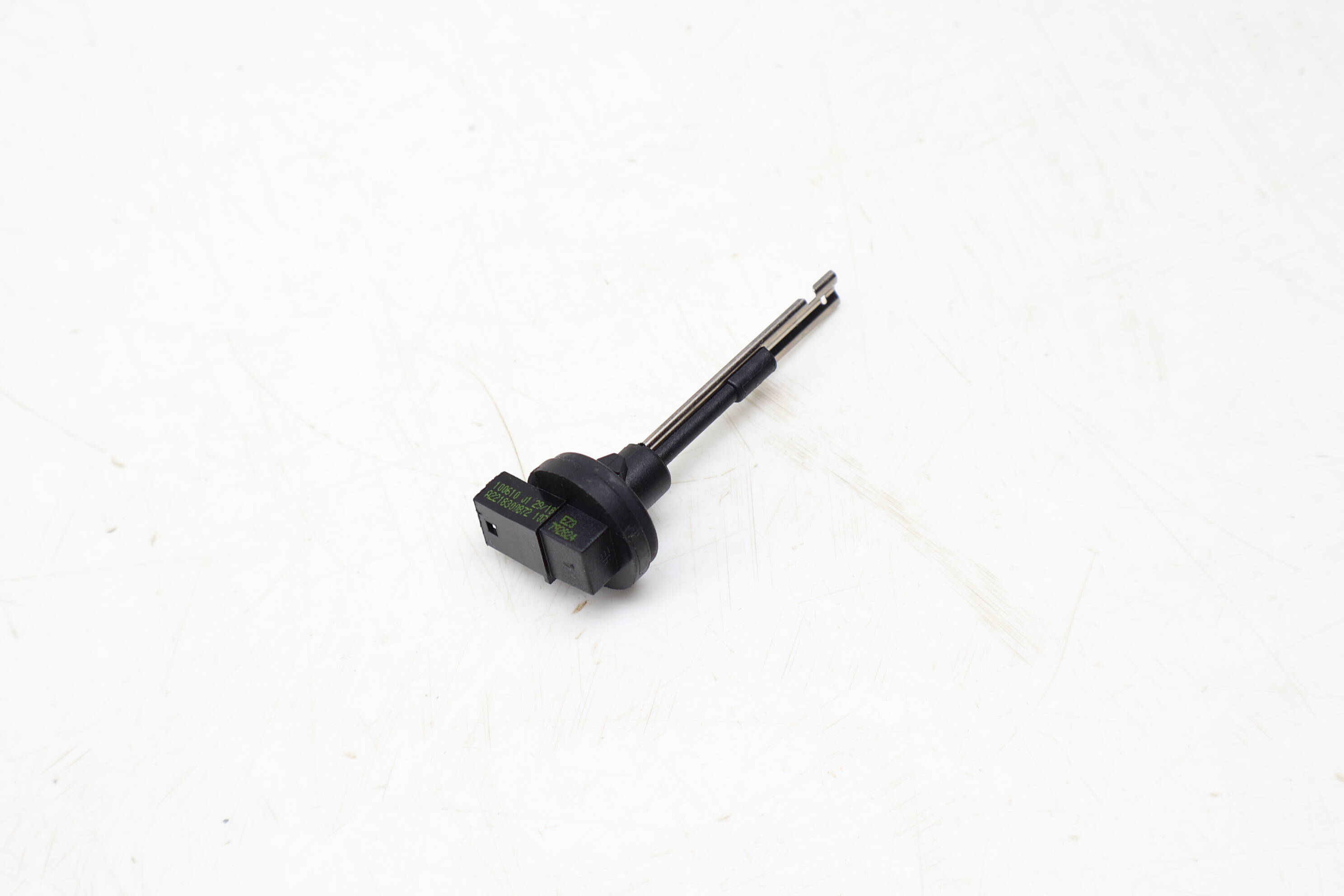 Cabin Air Temperature / Temp Sensor 2218300872