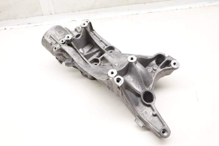 Alternator / Ac Compressor Bracket 06N903143A main product photo
