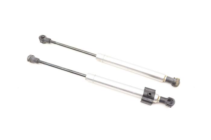 Hood Strut / Shock Set 7D0823359A main product photo