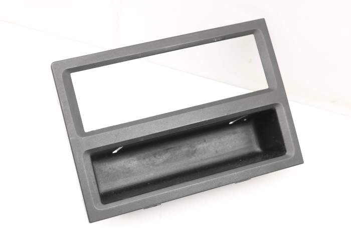 Dash Bezel / Trim 7D1820075A main product photo