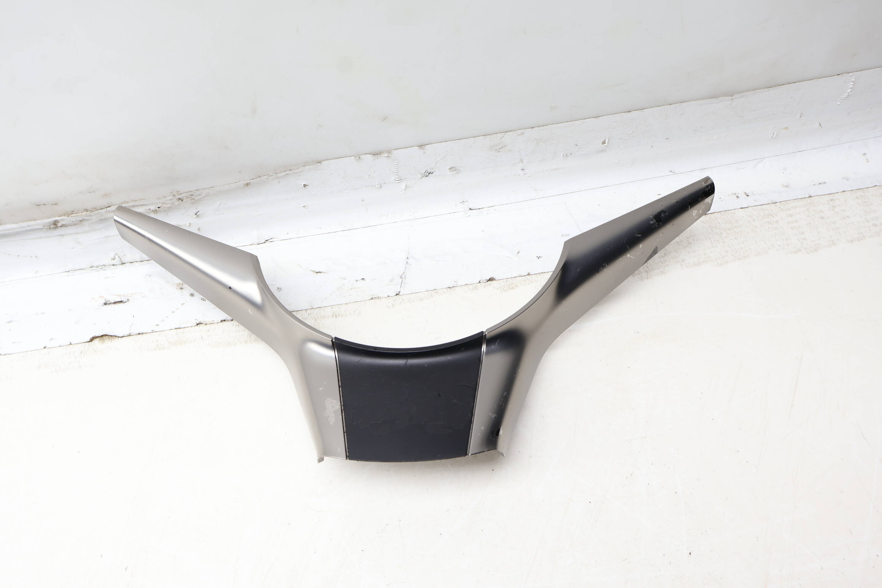 Steering Wheel Trim / Cover (Lower) 32306794084