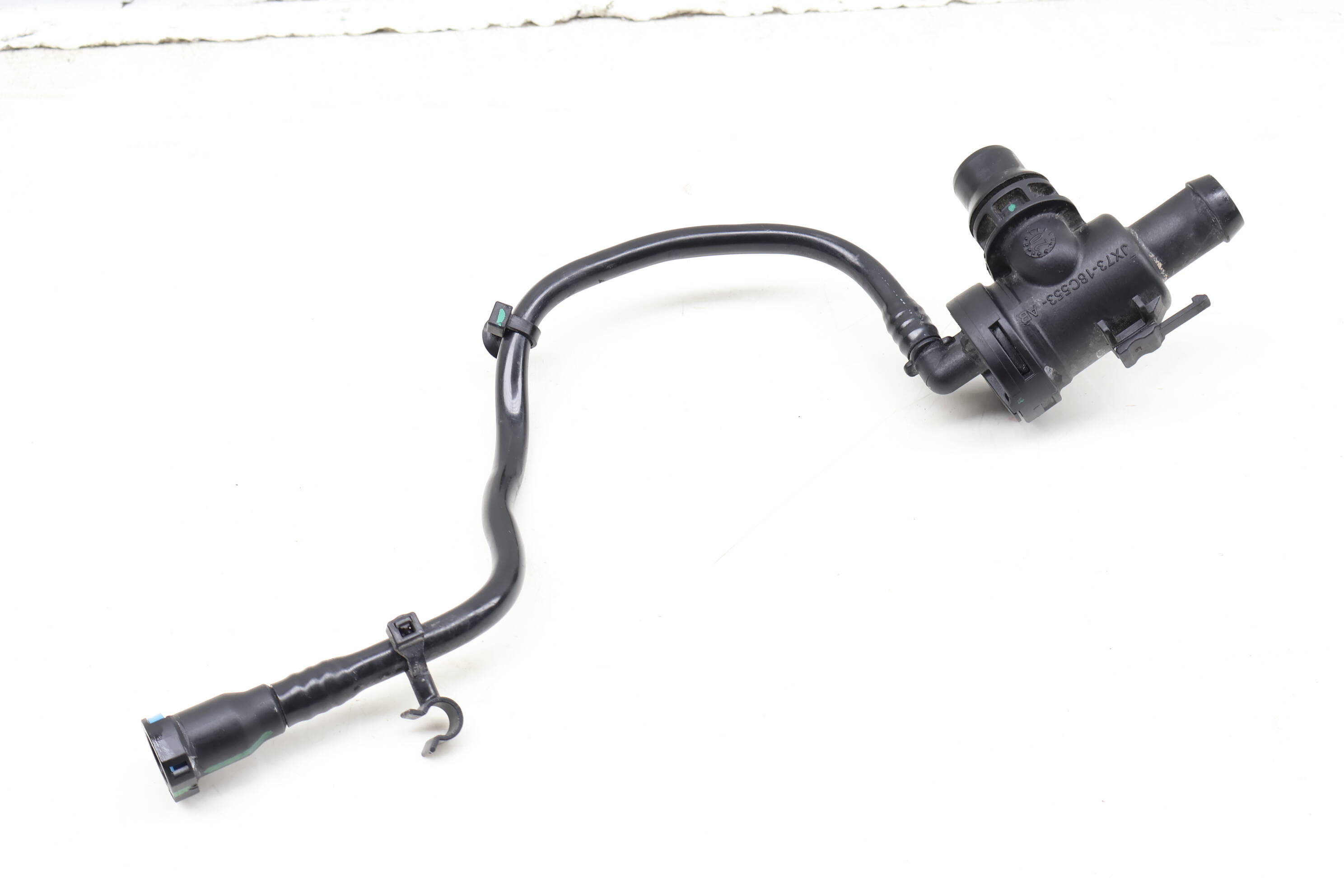 ネゴシエーター Land Rover Coolant Hose / Line W/ Valve JX7318C553AB