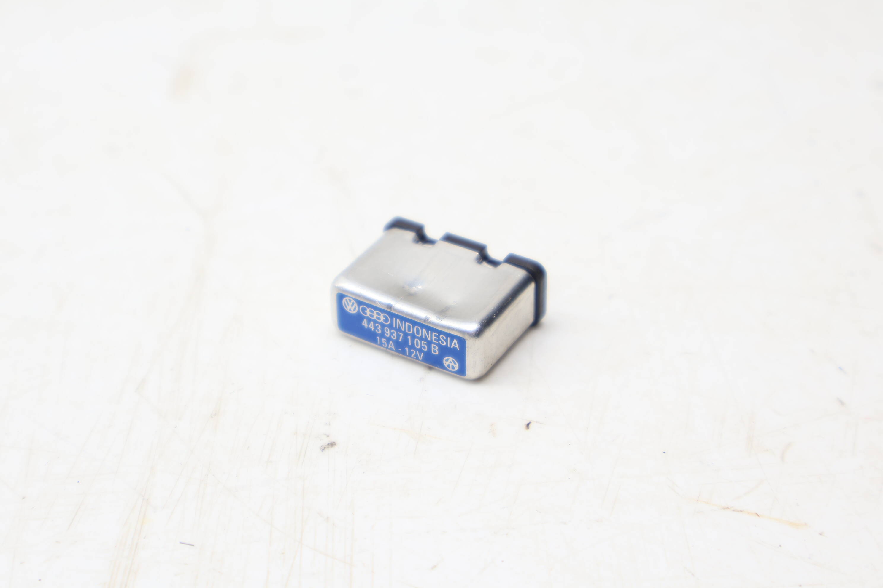 Thermal Fuse / Relay (15 Amp) 443937105B