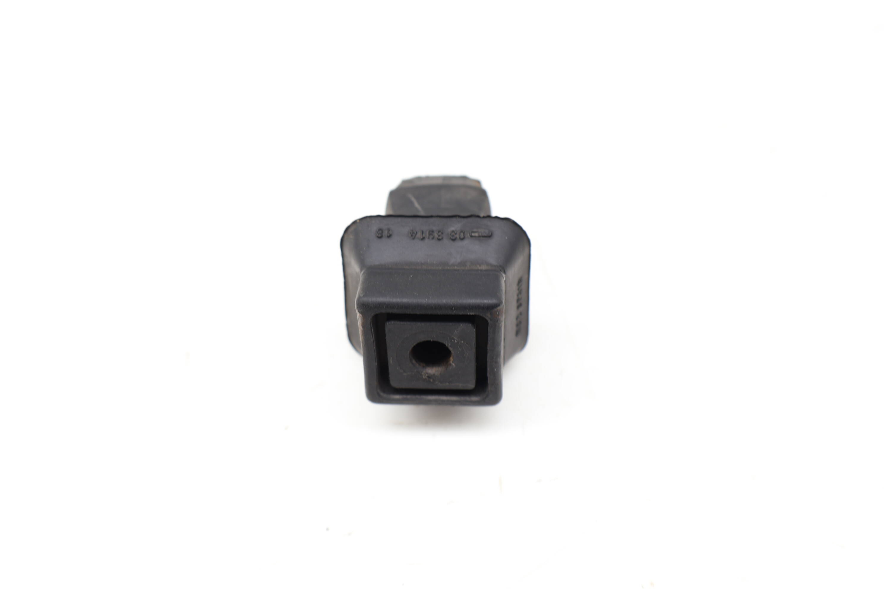 Upper Radiator Rubber Mount / Bushing 7L0121276A 95510619100