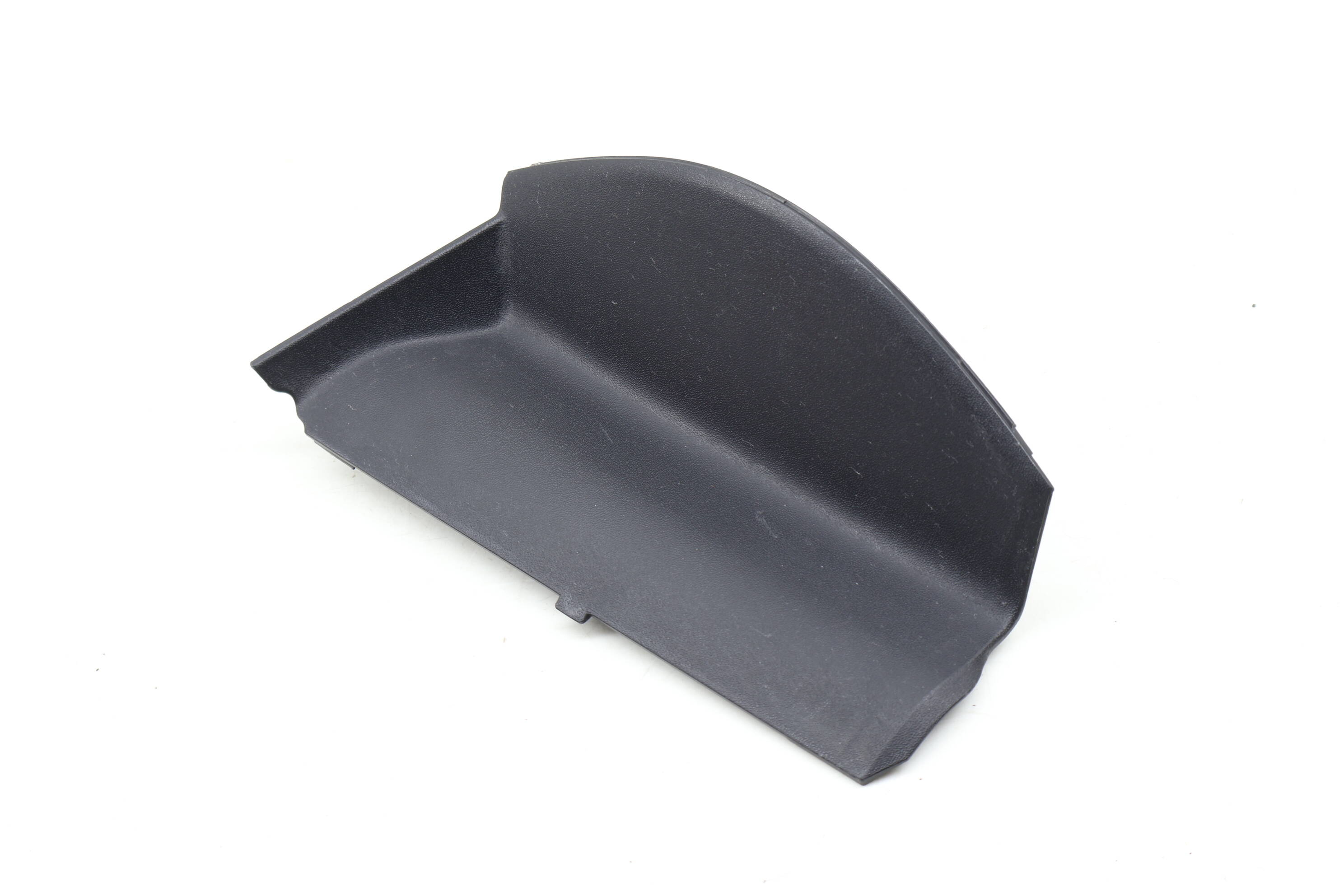 Outer Tail Light Trim 4H0941779H