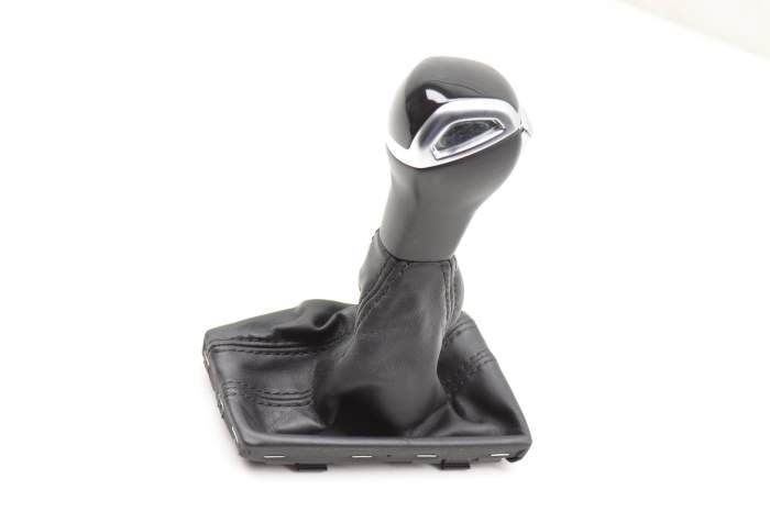 Automatic Shifter Knob W/ Boot 83B713139B main product photo