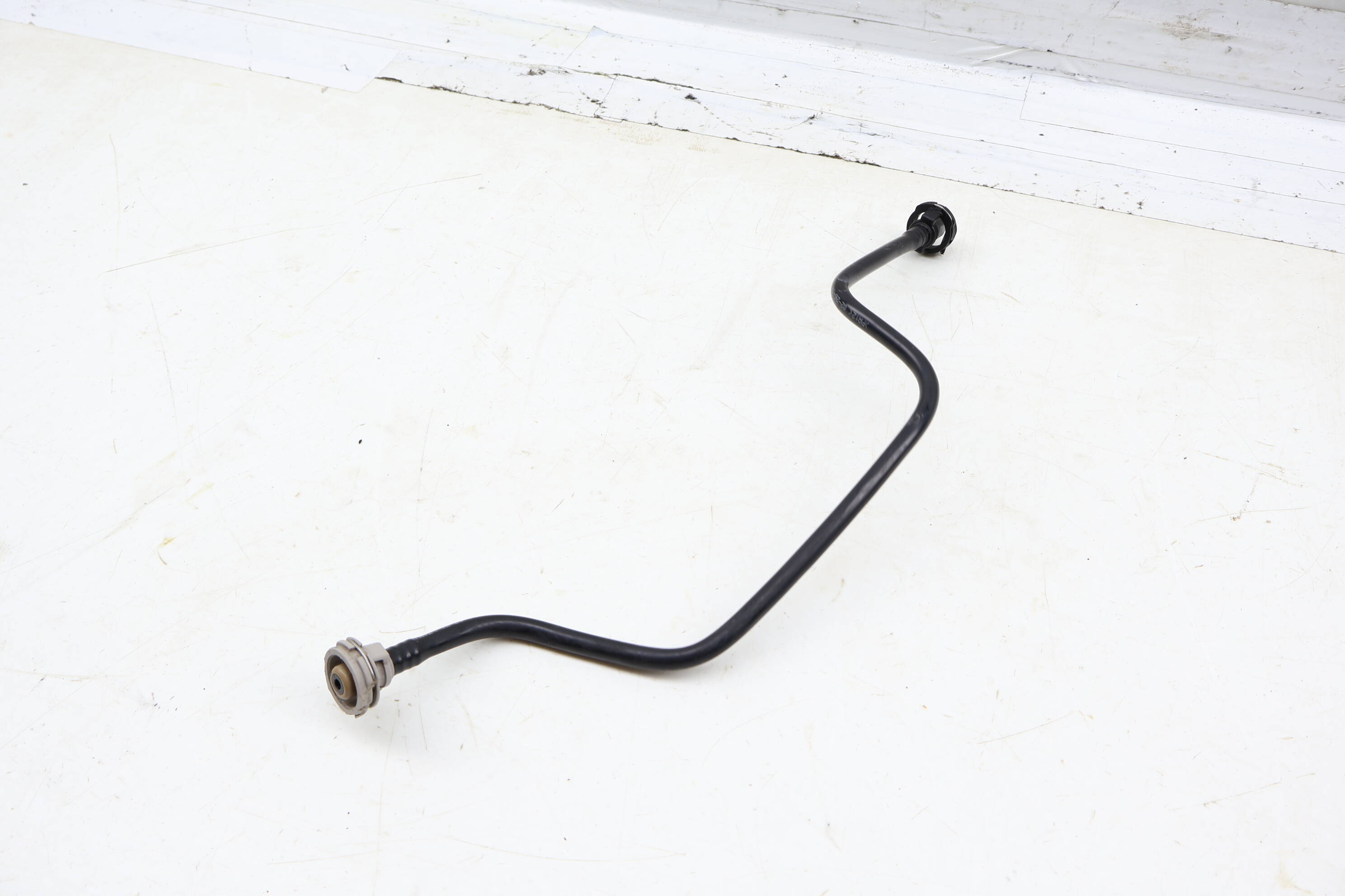 Coolant Reservoir Hose / Line 8R0121081AQ