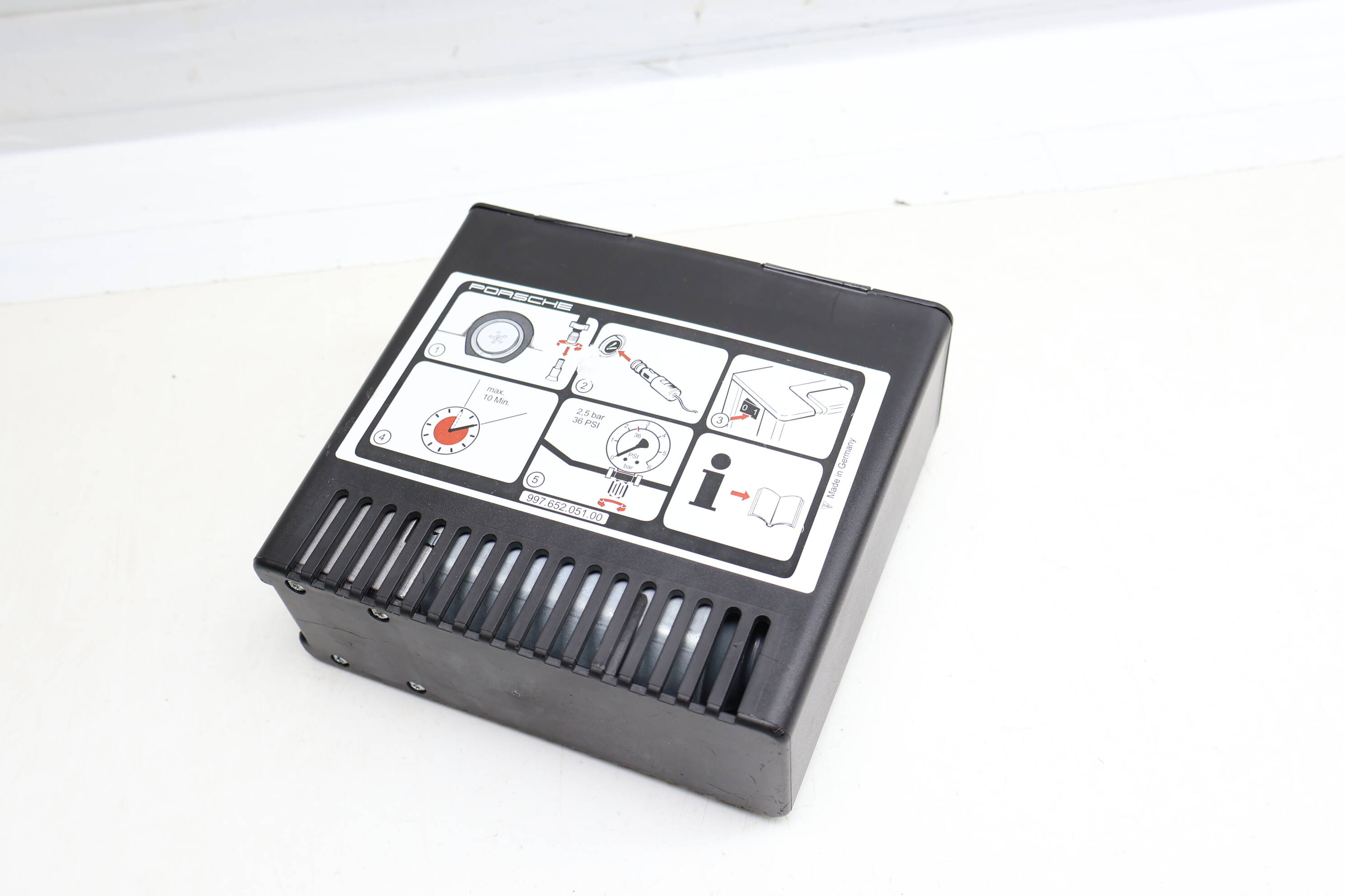 Spare Tire Air Compressor 99765205100