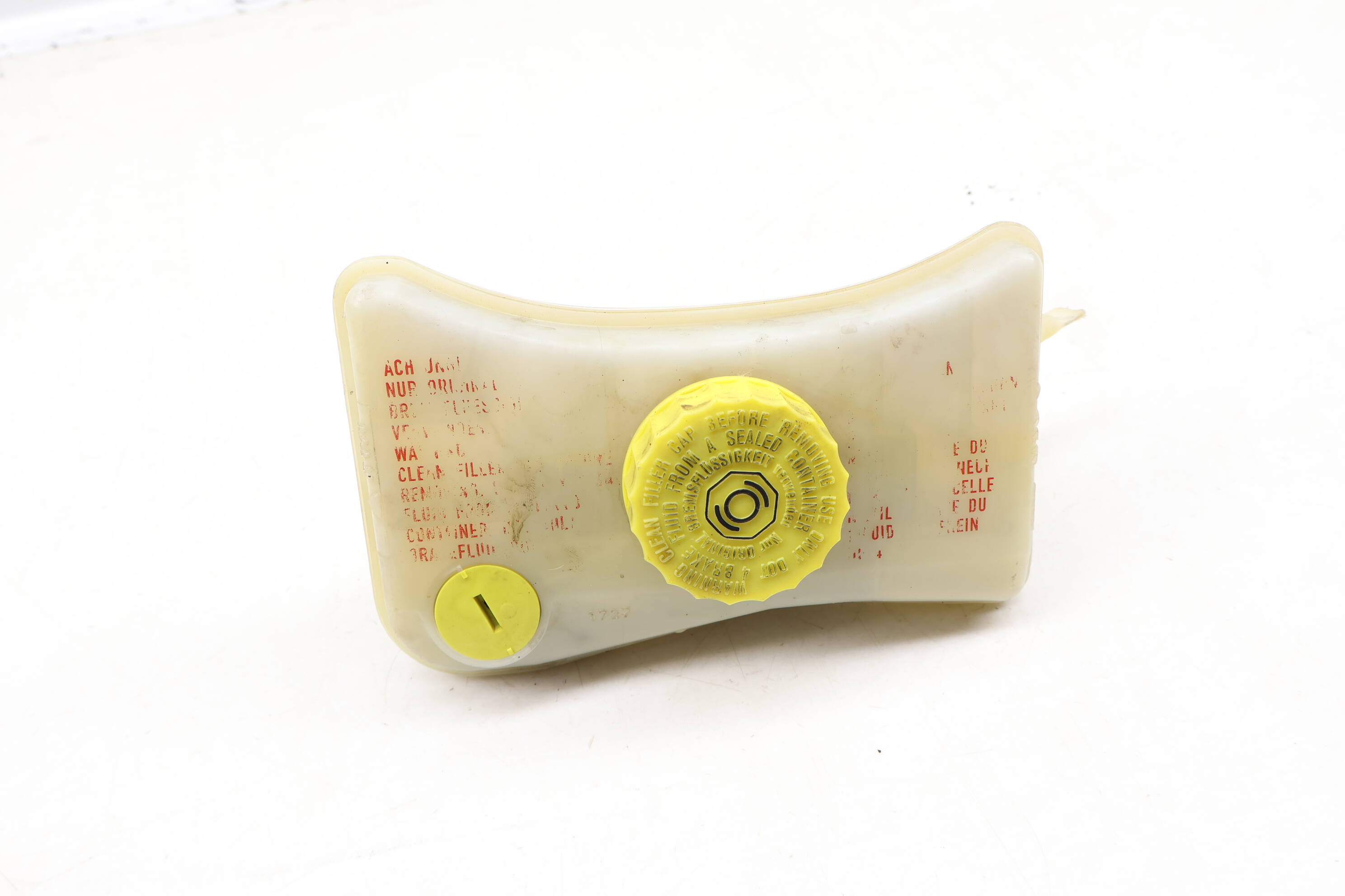 Brake Fluid Reservoir / Tank 8E0611301G