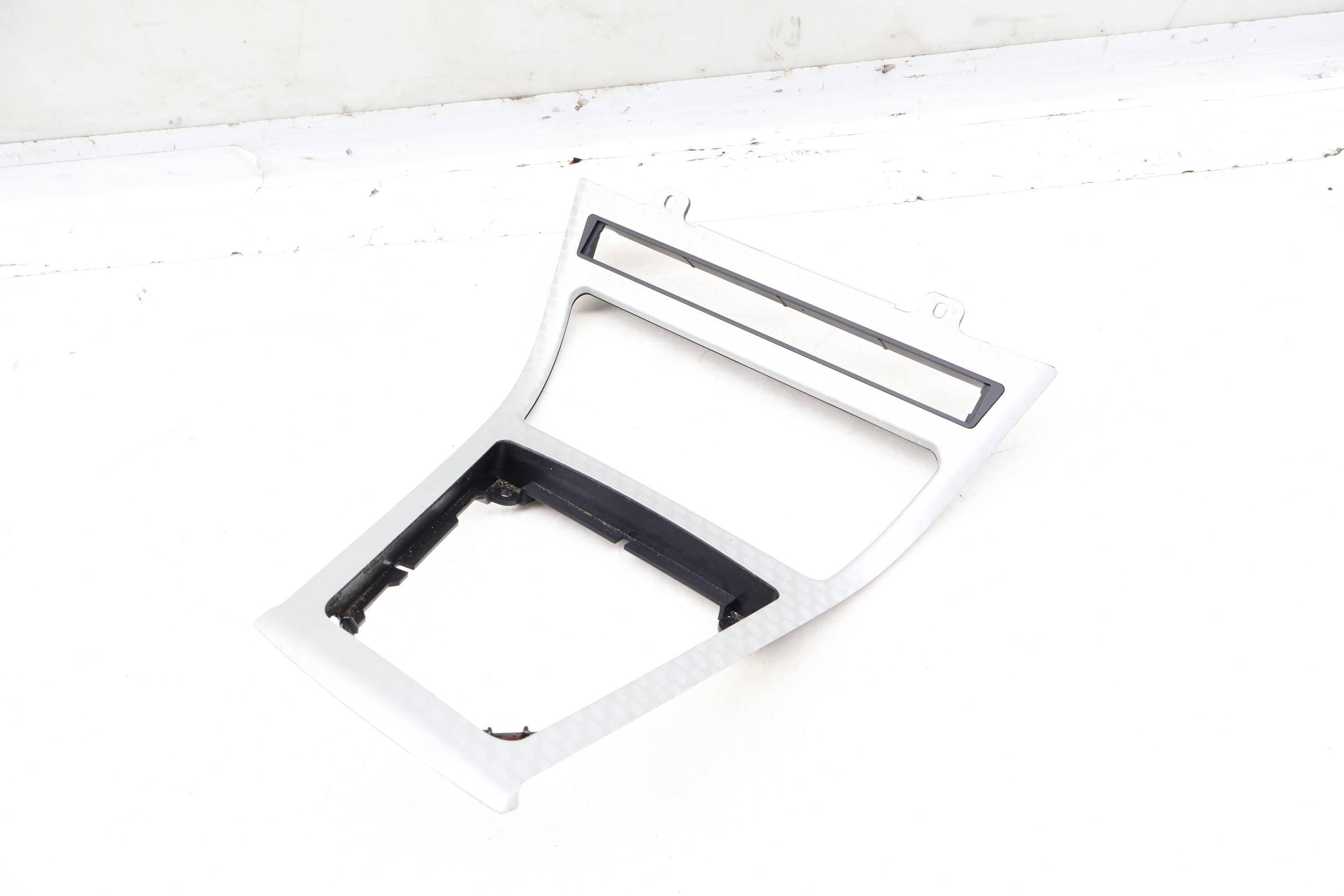 Center Console Trim / Bezel 3411696