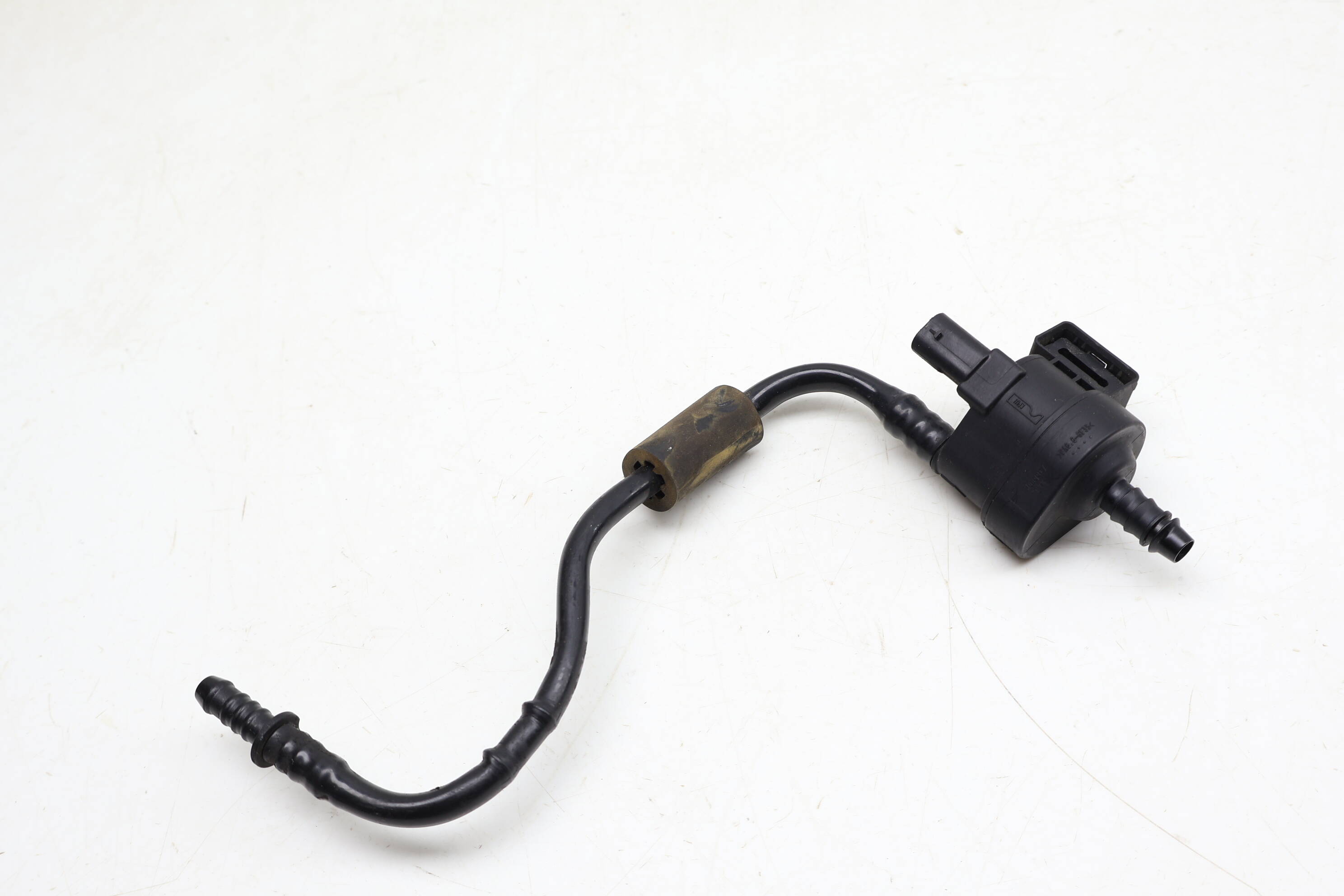 Vacuum Line / Hose W/ Purge Valve 06L133781AC