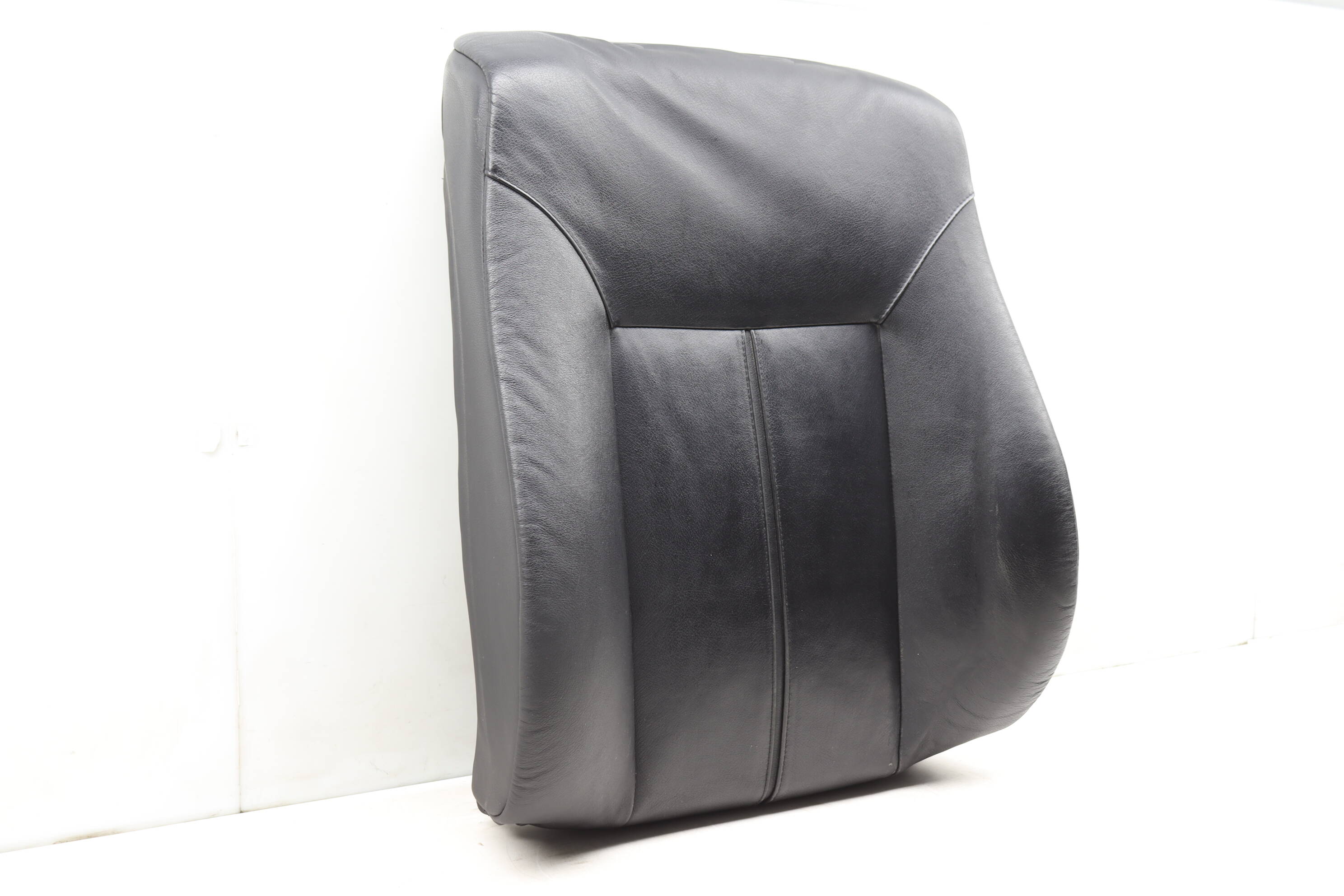 Upper&#x20;Seat&#x20;Backrest&#x20;Cushion&#x20;Assembly&#x20;52108253286