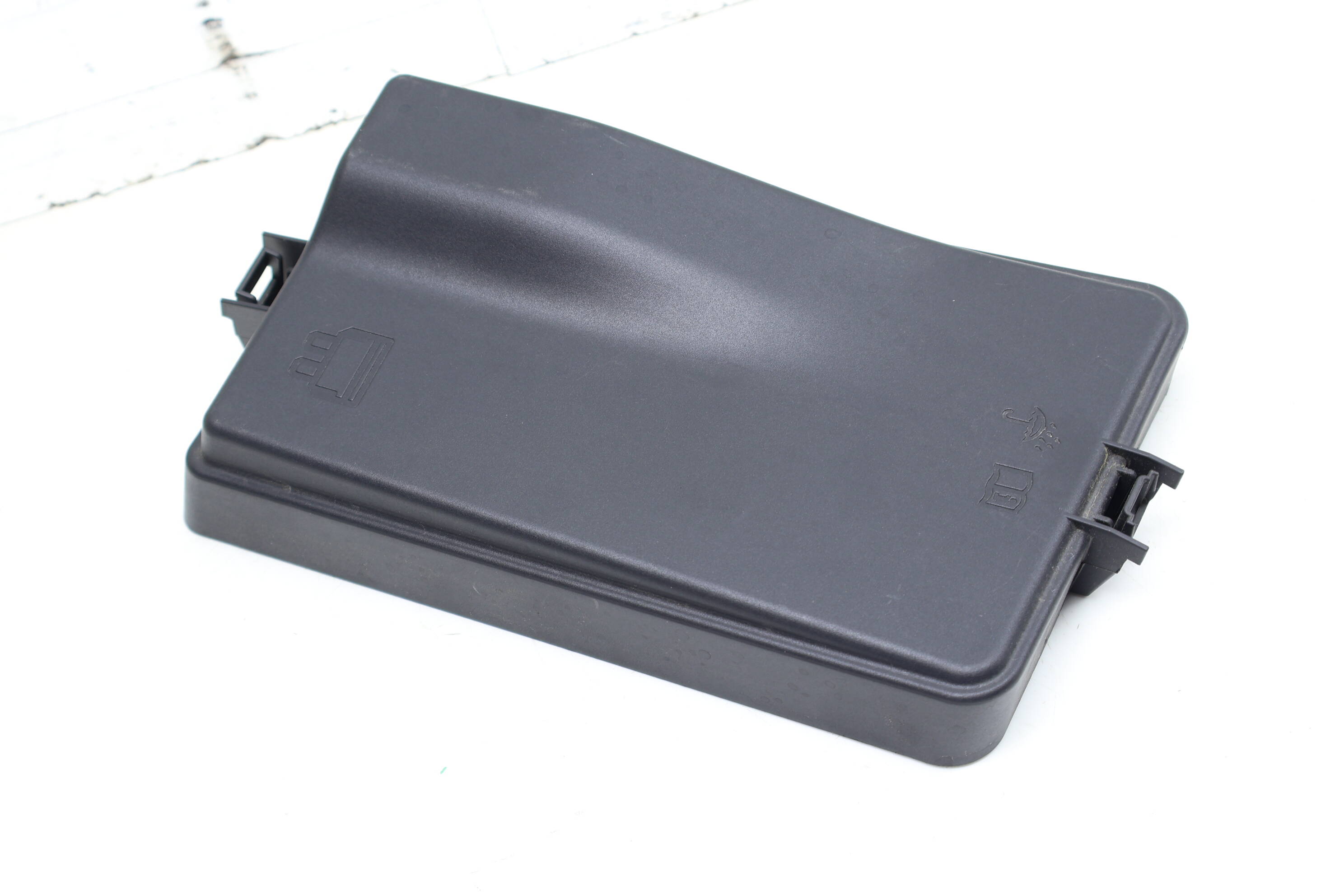 Fuse Box Cover (Upper) 5WA937132A