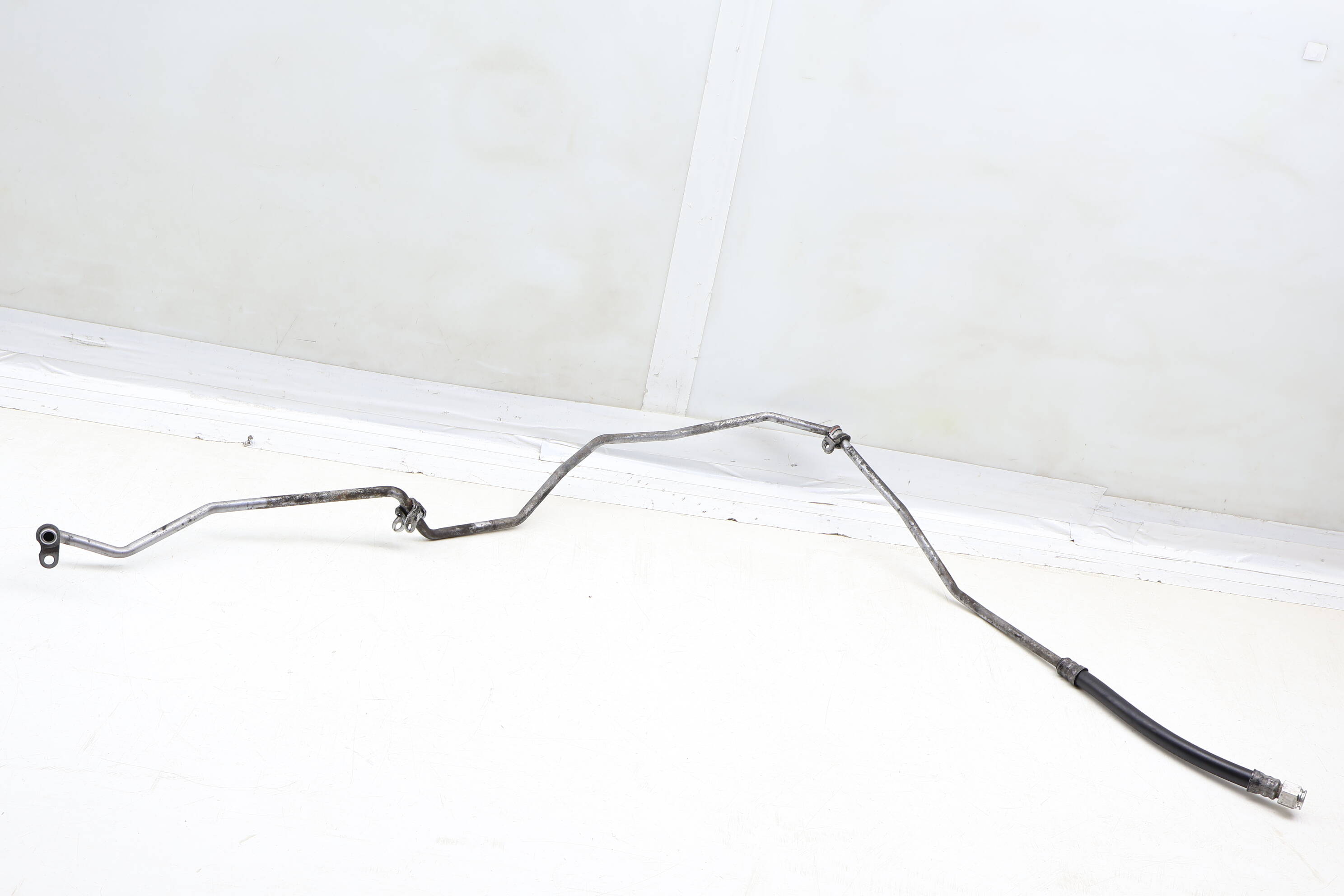 Transmission Oil Cooler Line / Pipe 2212700827