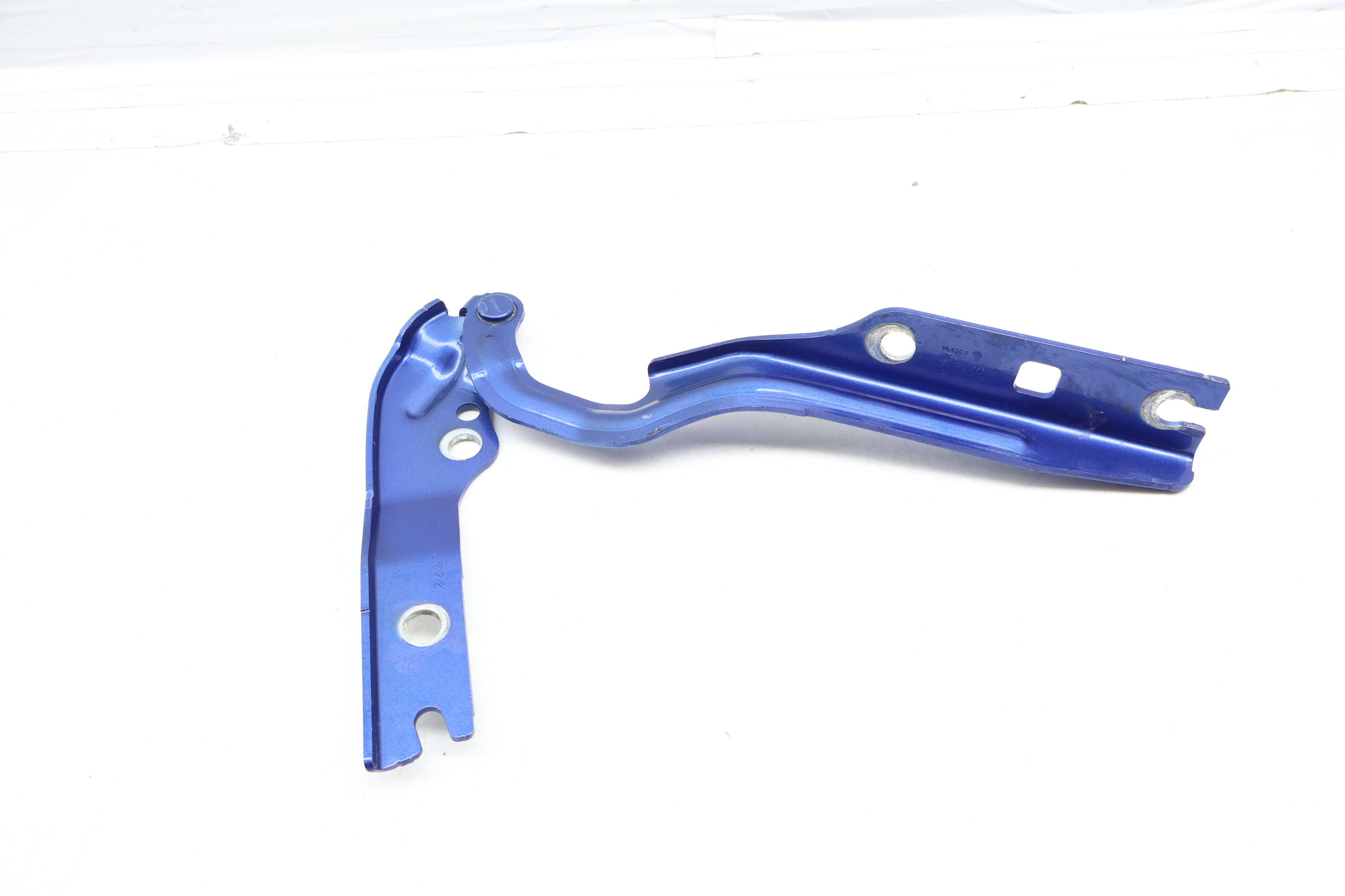 Hood Hinge 17A823301