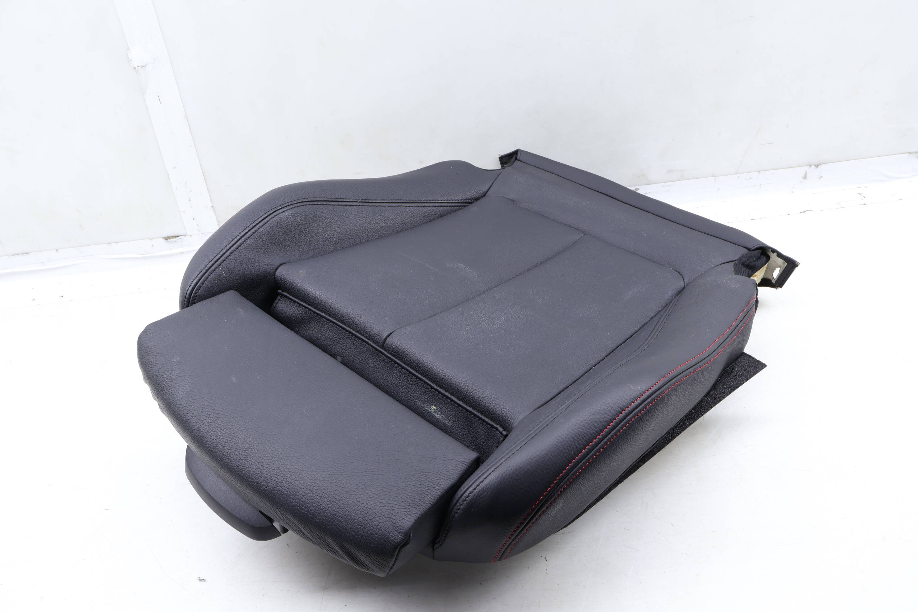 Lower Sport Seat Bottom Cushion (Leather) 52107295124