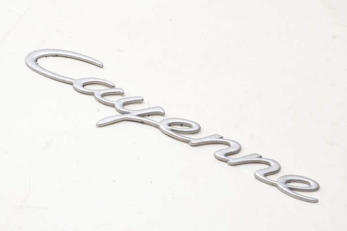 Trunk Hatch Emblem / Badge (Cayenne) 95555903801 main product photo