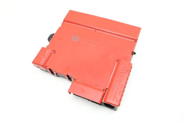 Positive Battery Power / Junction Box 61149285508 main product photo