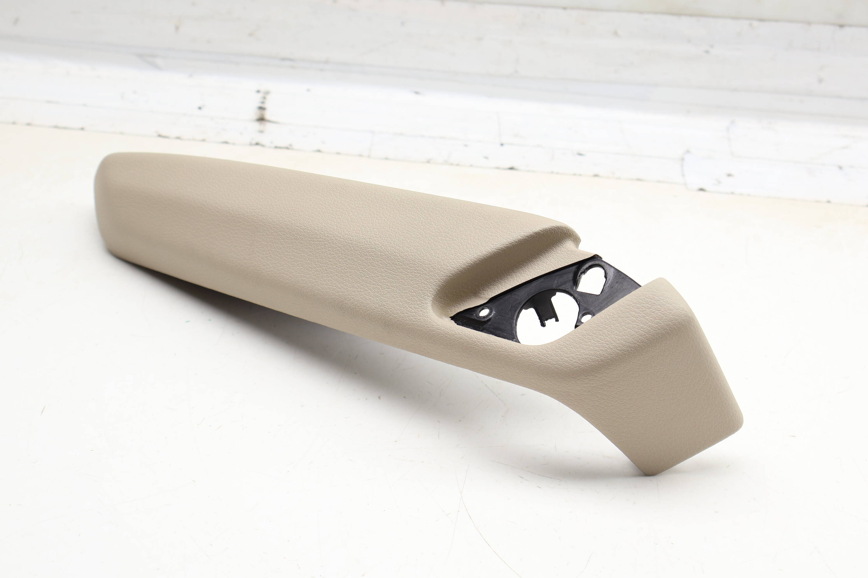 Door Panel Armrest / Arm Rest 80A867373