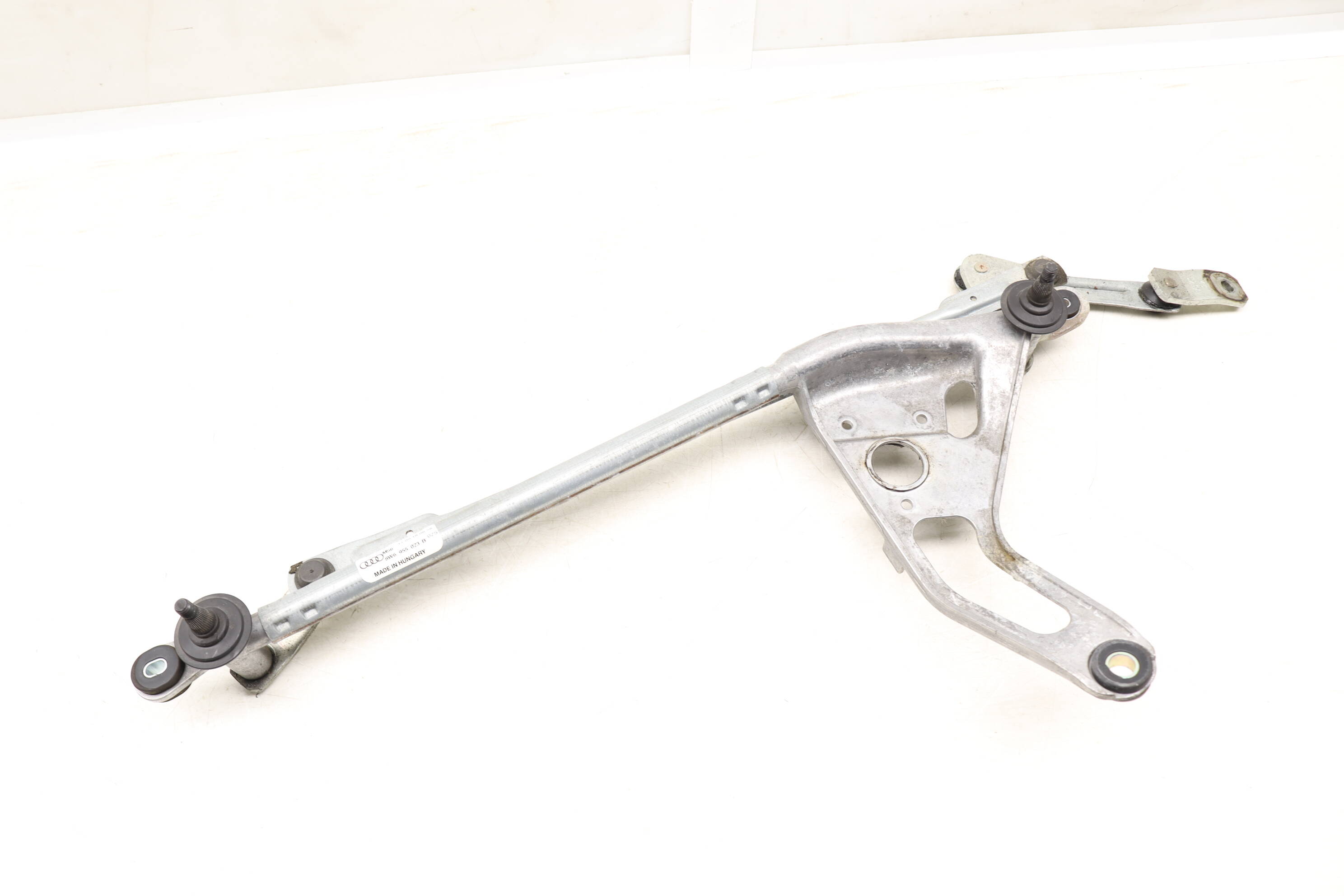 Windshield Wiper Transmission / Bracket 8W6955023B