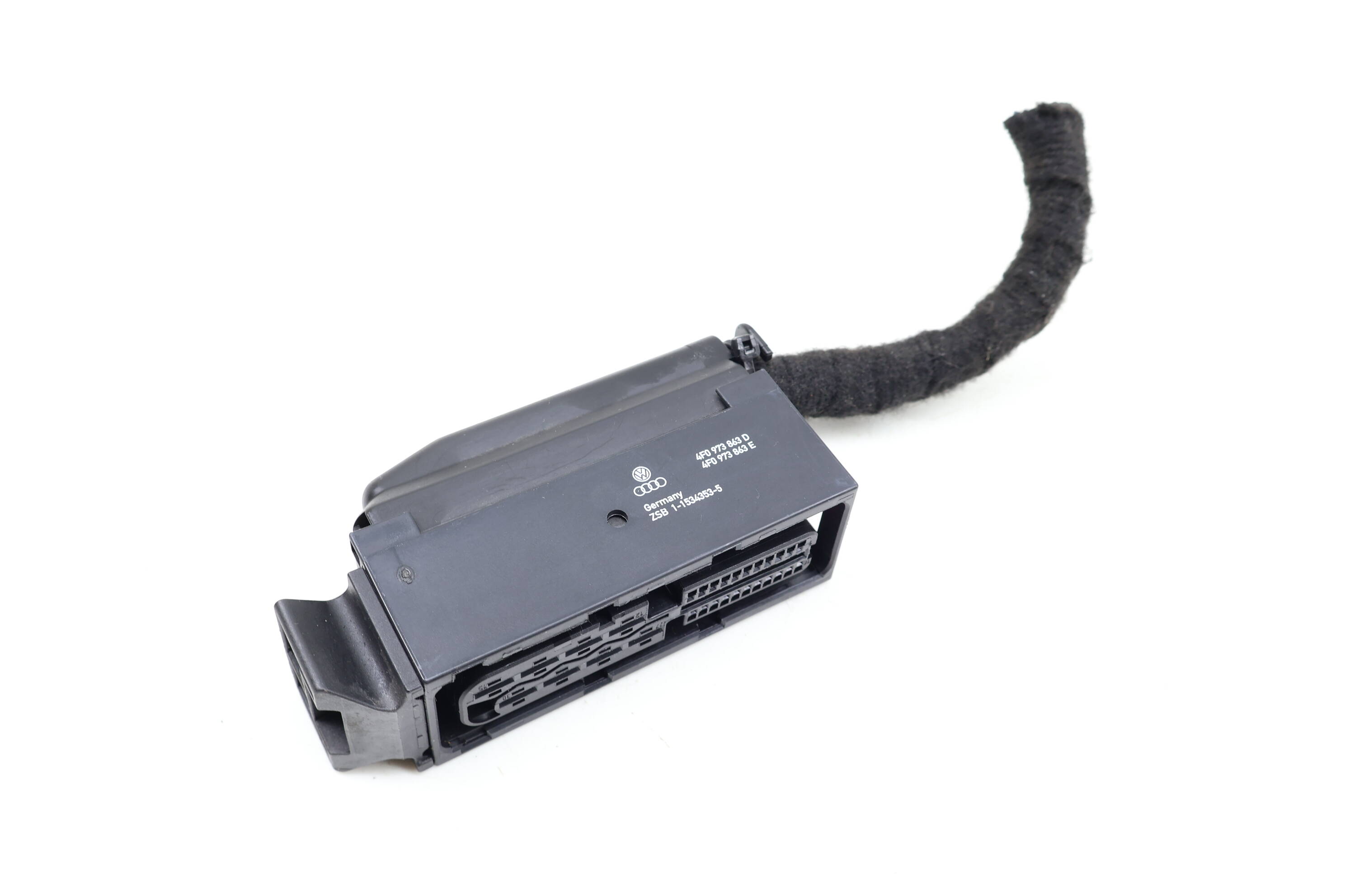 Emergency / Parking Brake Module Wiring Connector 4F0973863D