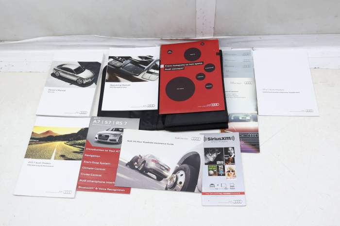 2017 Owners Manual (A7) main product photo