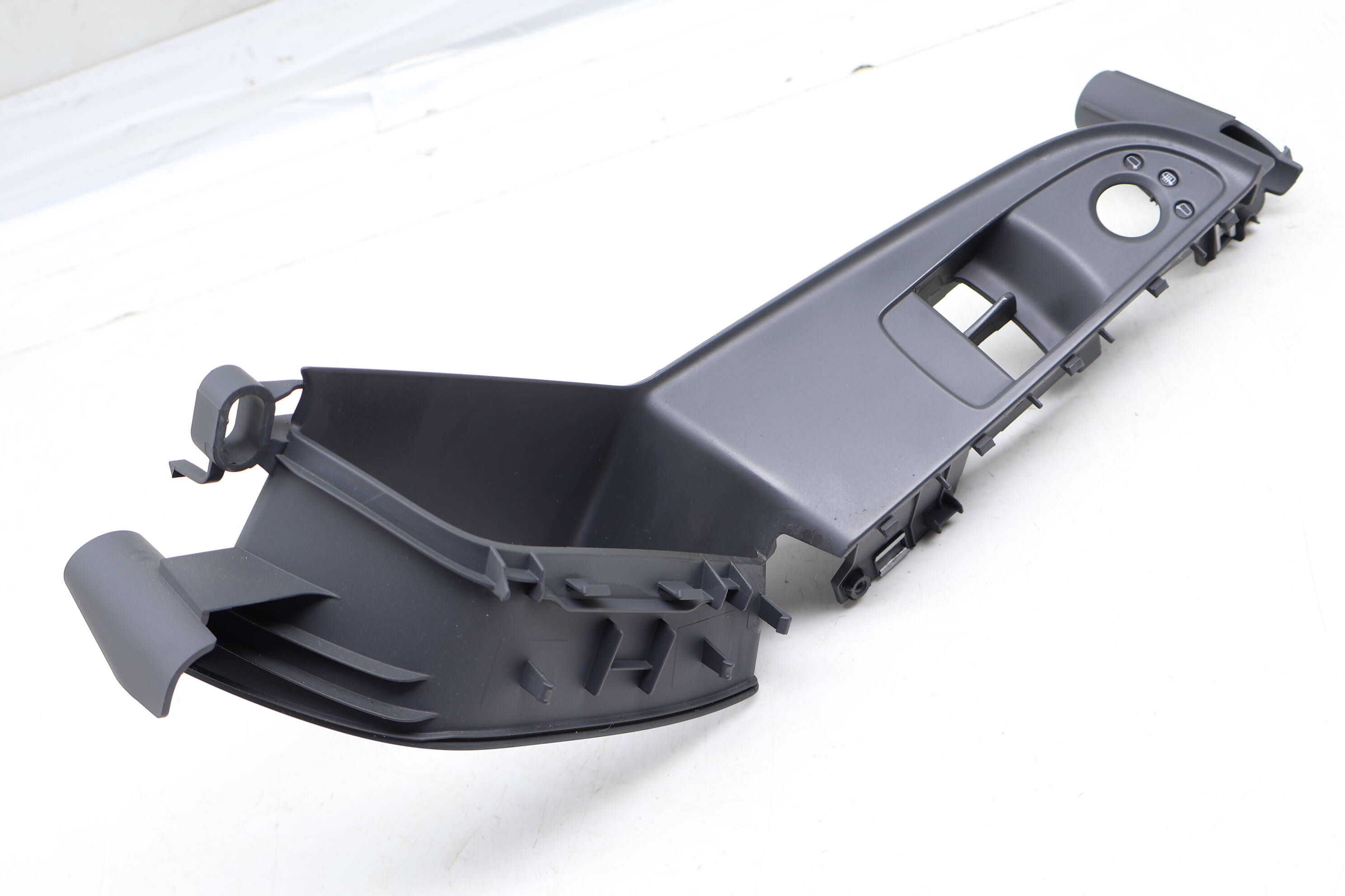 Door Pull Switch Trim 8T1867171