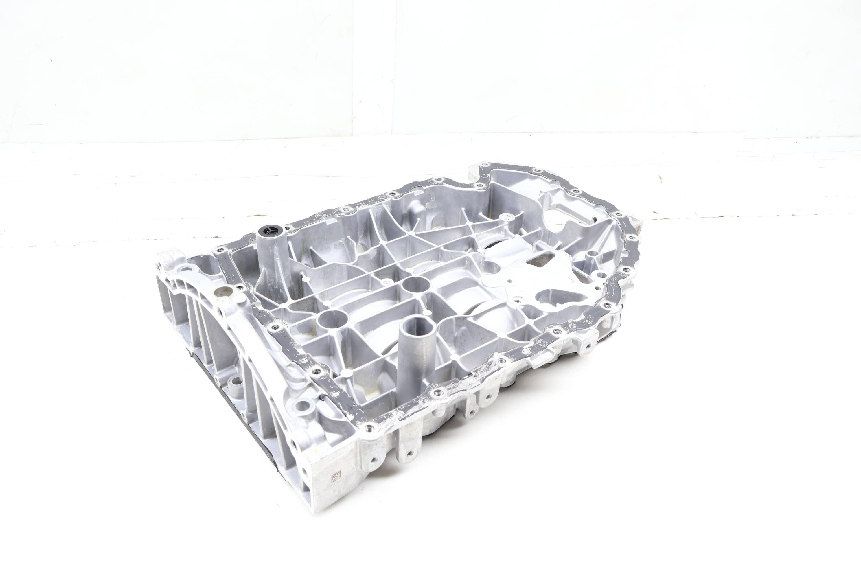Upper Engine Oil Pan / Sump 06K103603DE