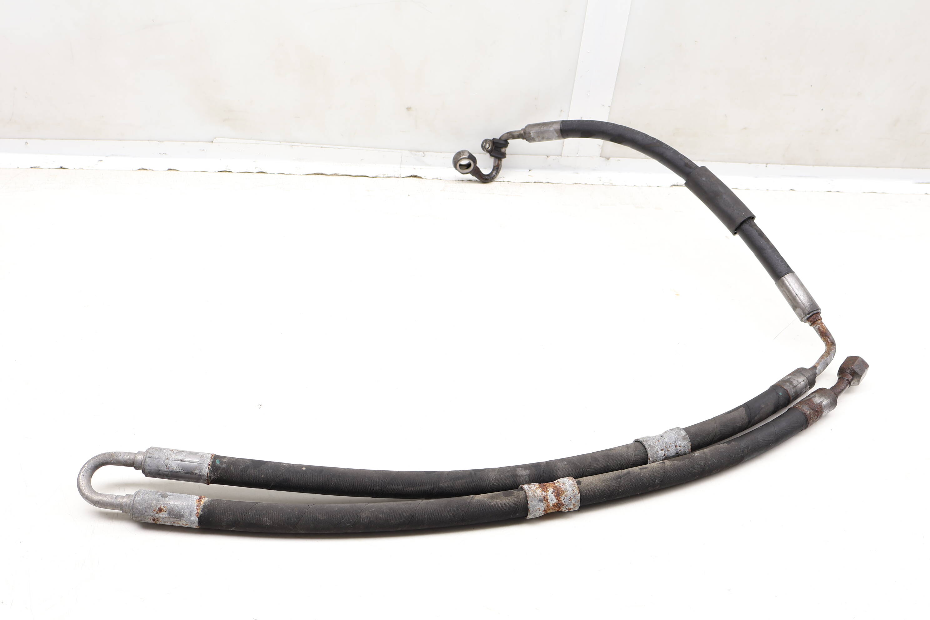 Power&#x20;Steering&#x20;Hose&#x20;&#x2F;&#x20;Line&#x20;&#x2F;&#x20;Pipe&#x20;97035923703