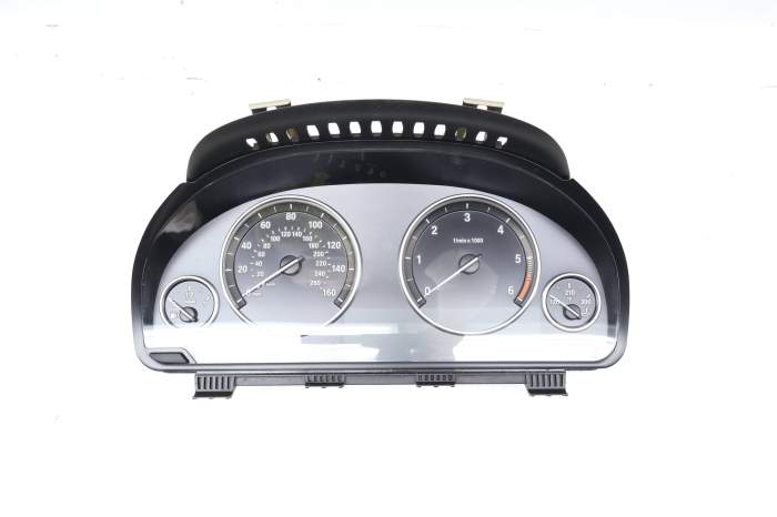 Instrument Cluster / Speedometer 62109383490 main product photo