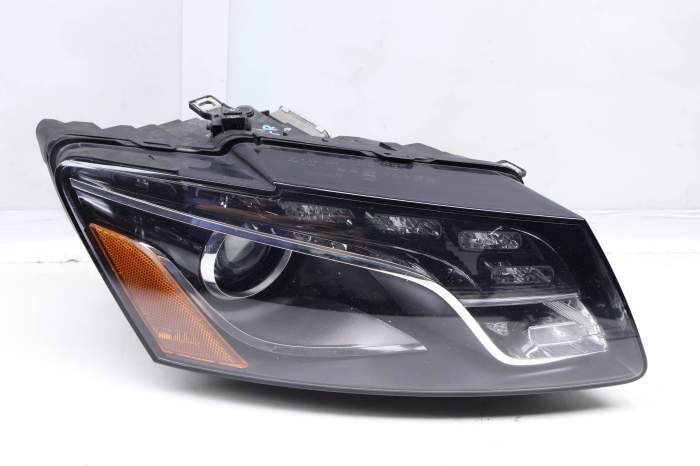 Hid Xenon Headlight / Headlamp 8R0941004AH main product photo