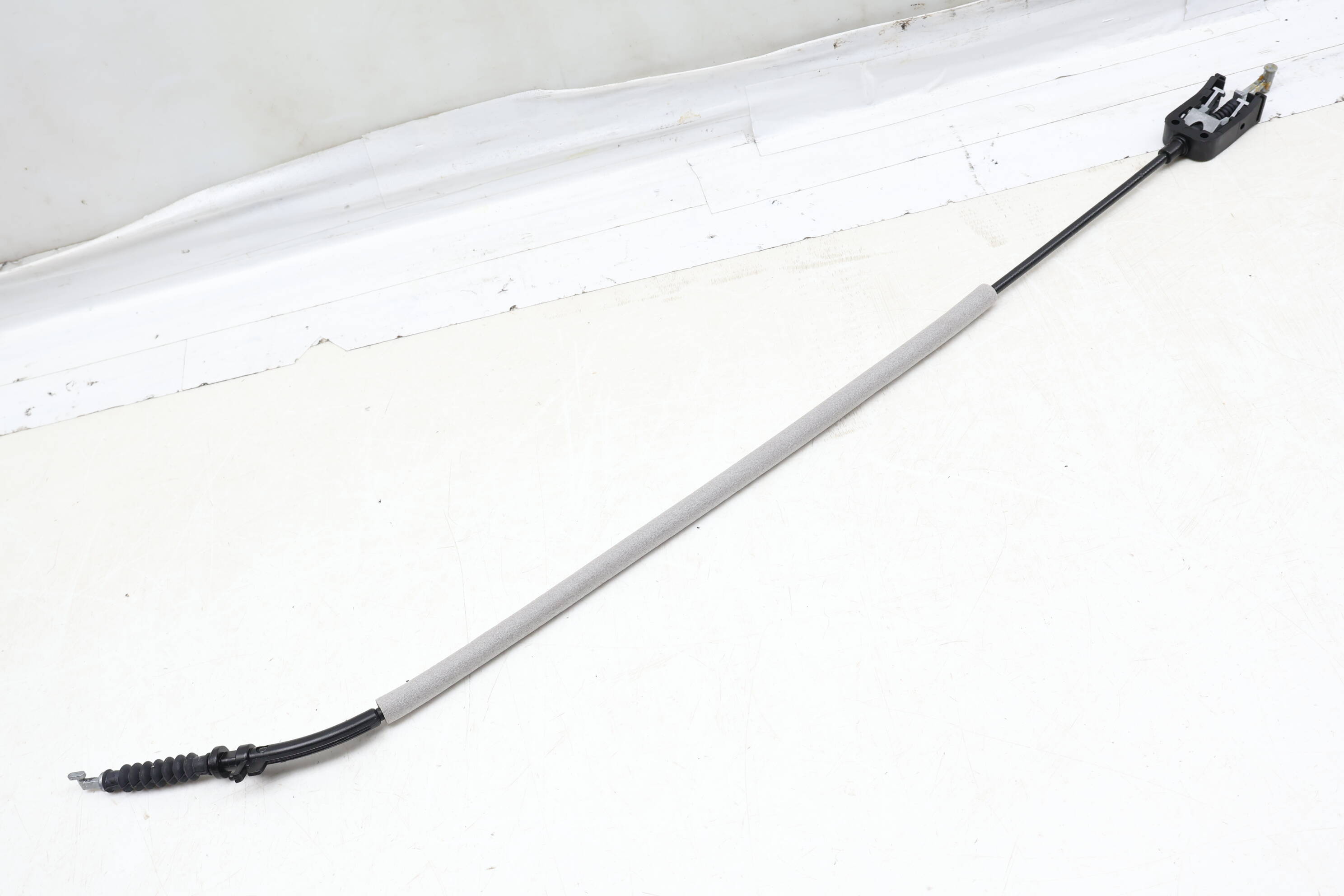 Exterior Door Handle Release / Bowden Cable 2GJ837017