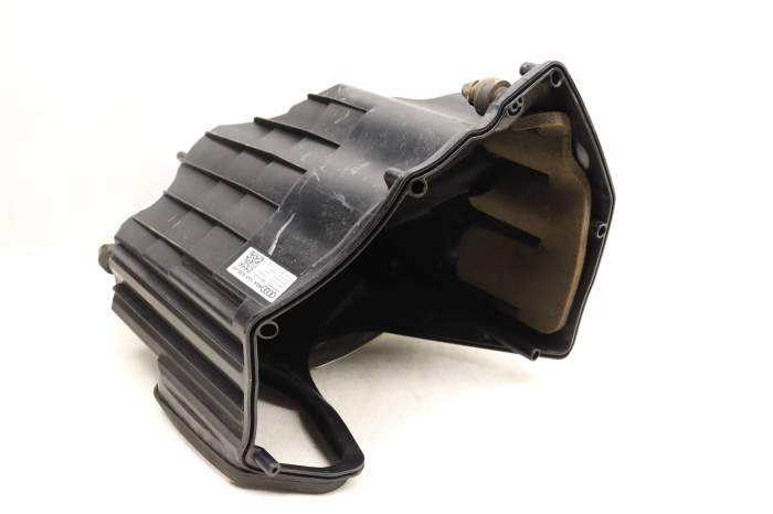 Engine Air Filter Box / Housing (Lower) 80A133835AC main product photo