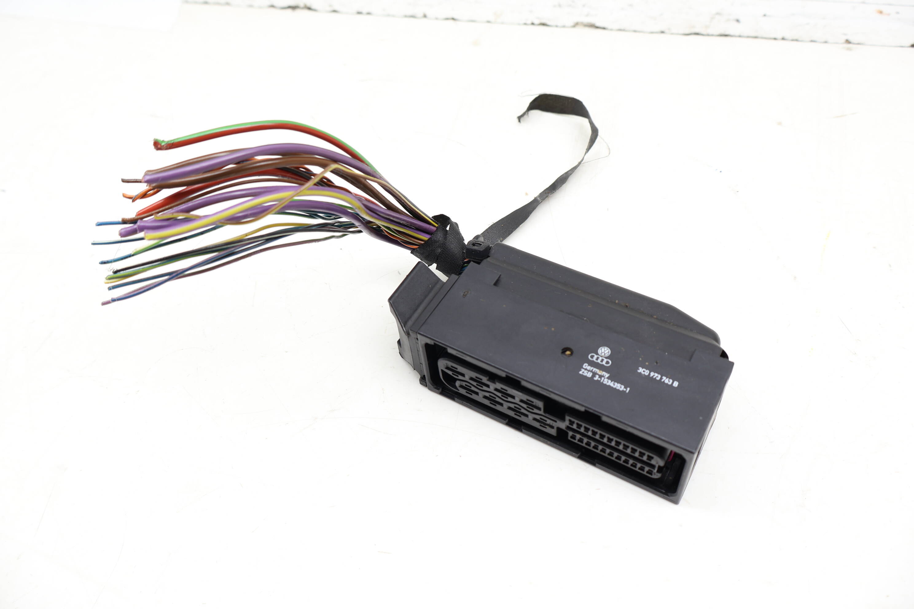 Emergency / Parking Brake Module Wiring Connector / Pigtail 3C0973763B