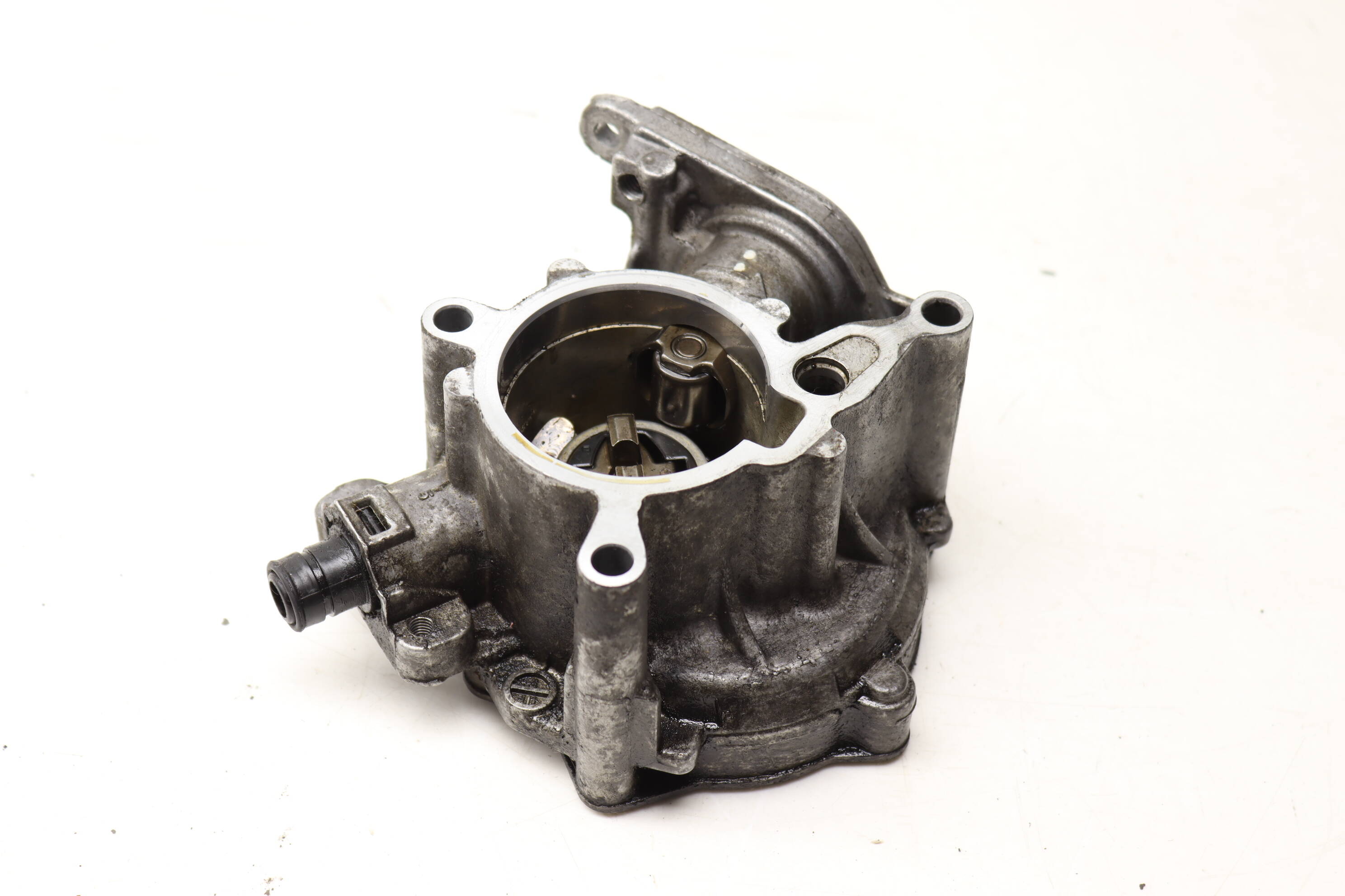 Brake Vacuum Pump 06J145100C