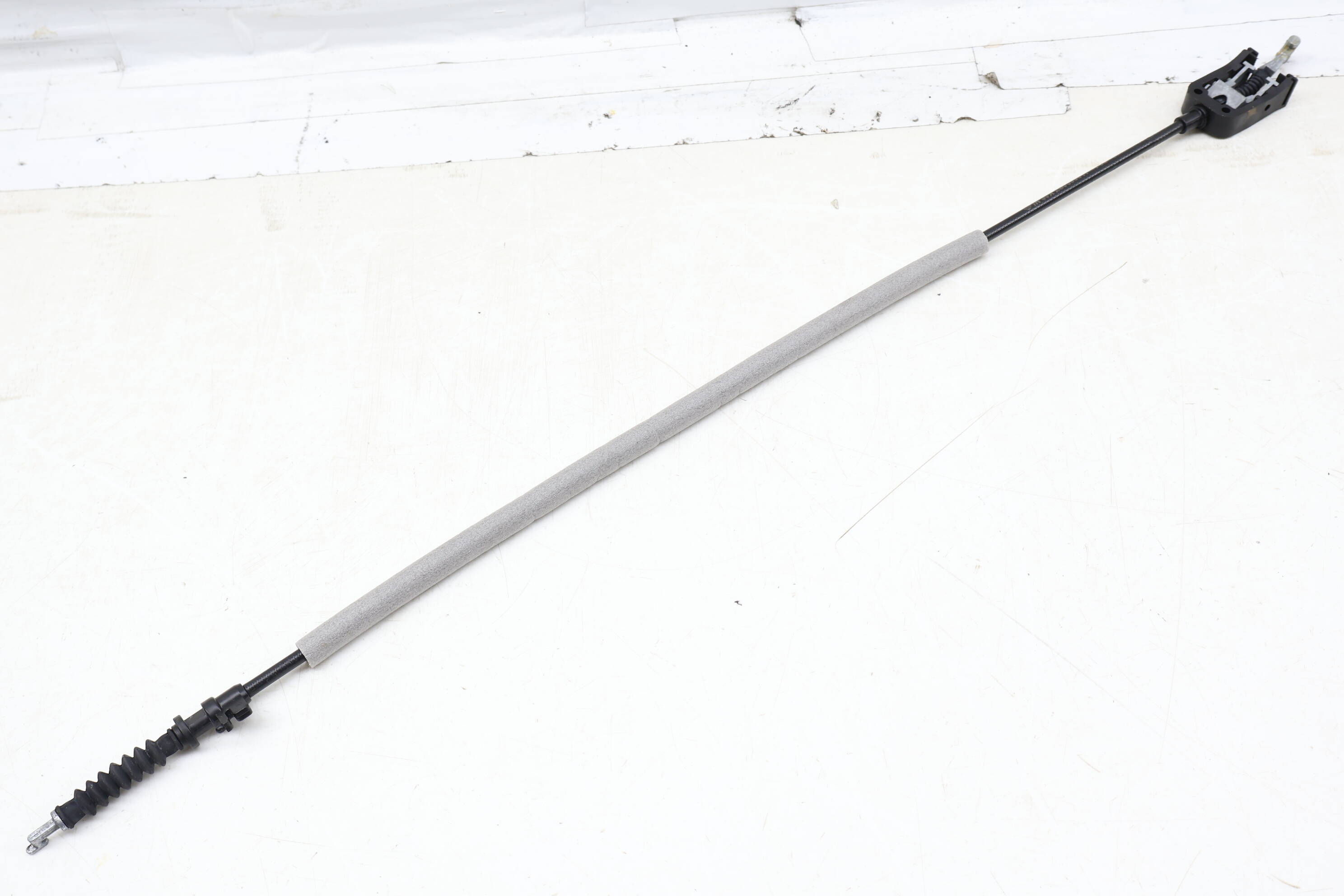 Exterior Door Handle Release / Bowden Cable 2GJ839017